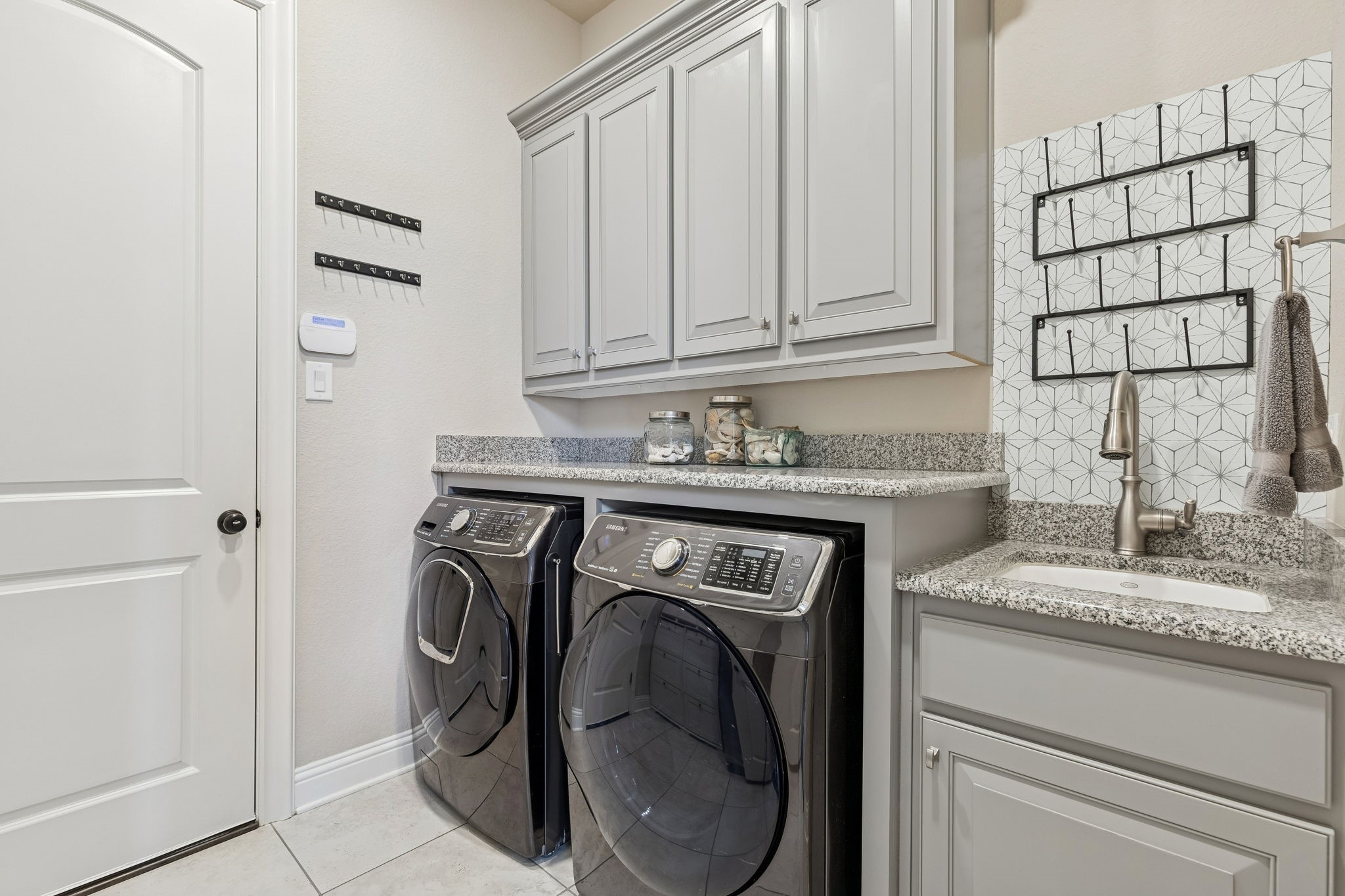 11100 Falling Leaf Trail