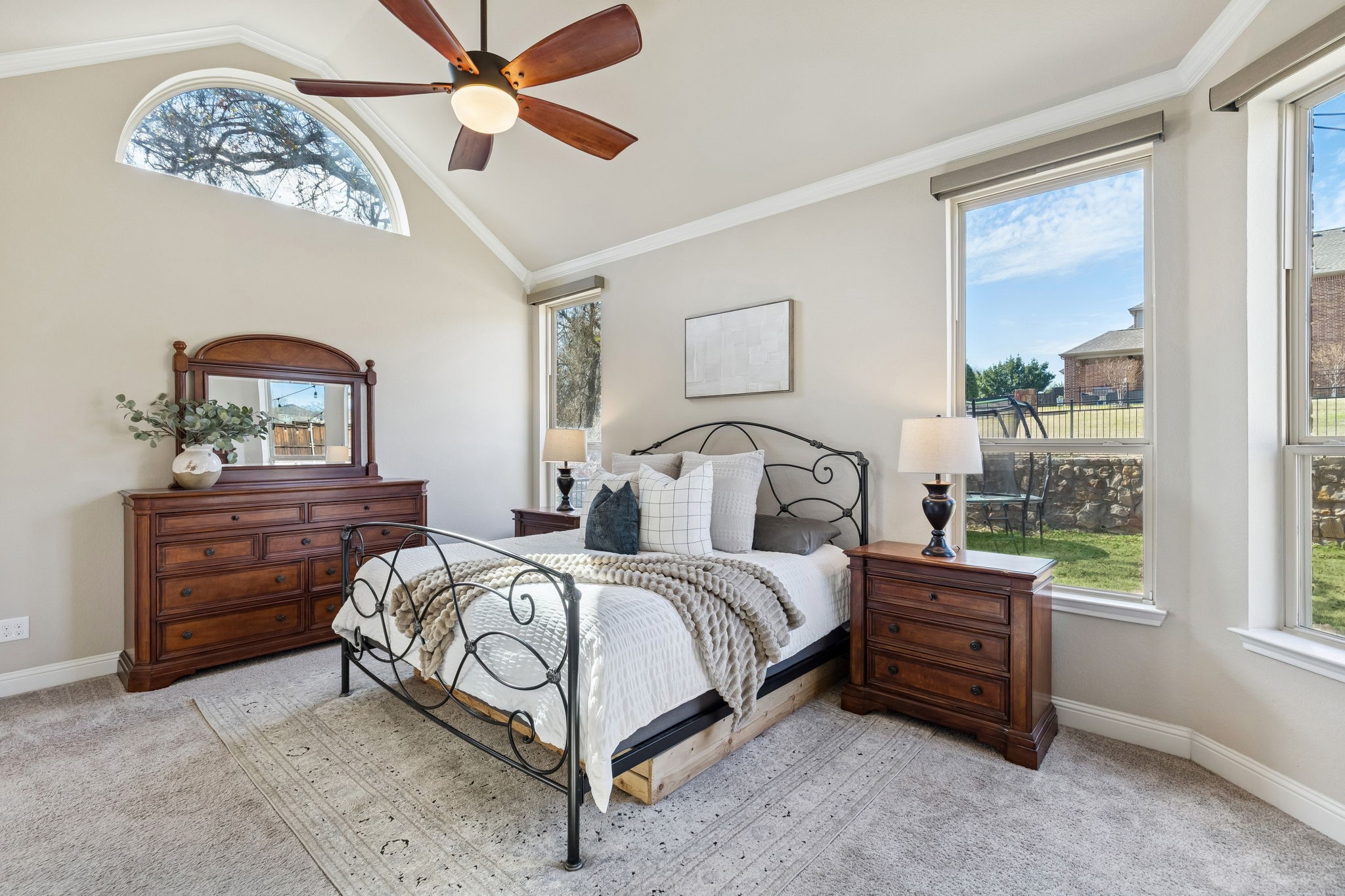 11100 Falling Leaf Trail