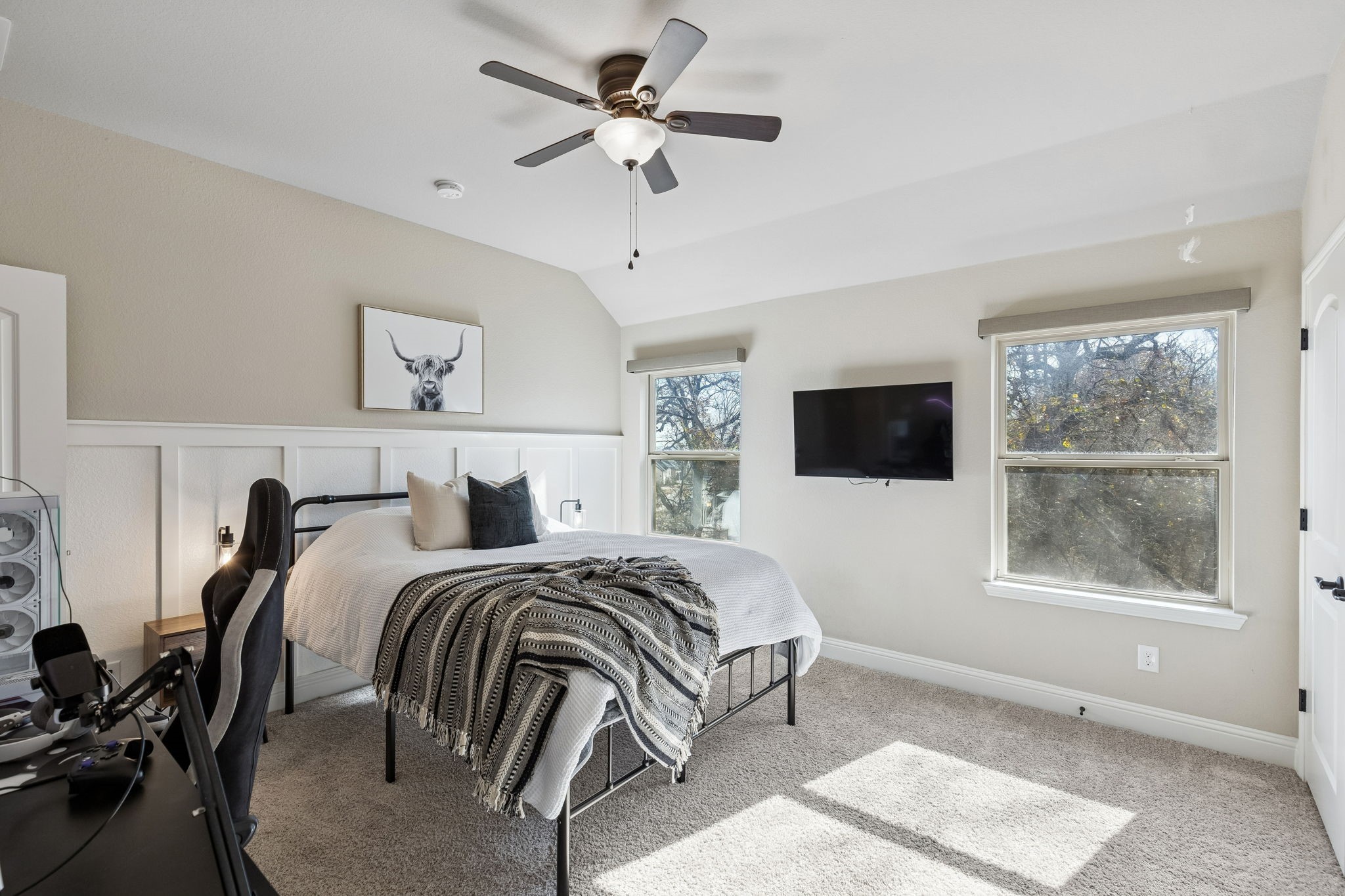 11100 Falling Leaf Trail