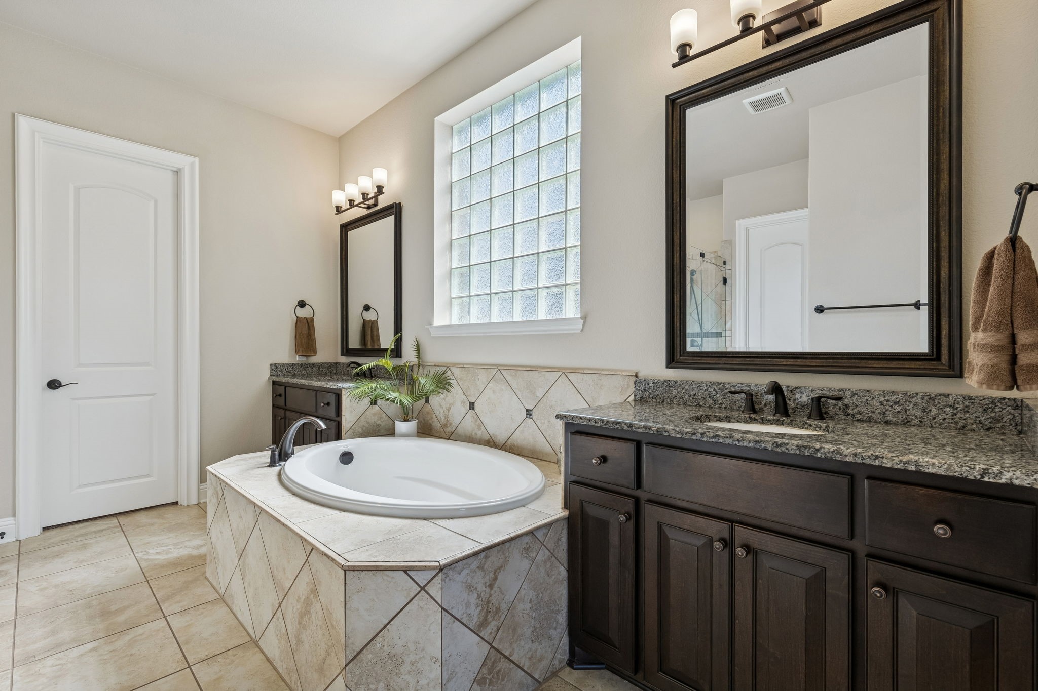 11100 Falling Leaf Trail