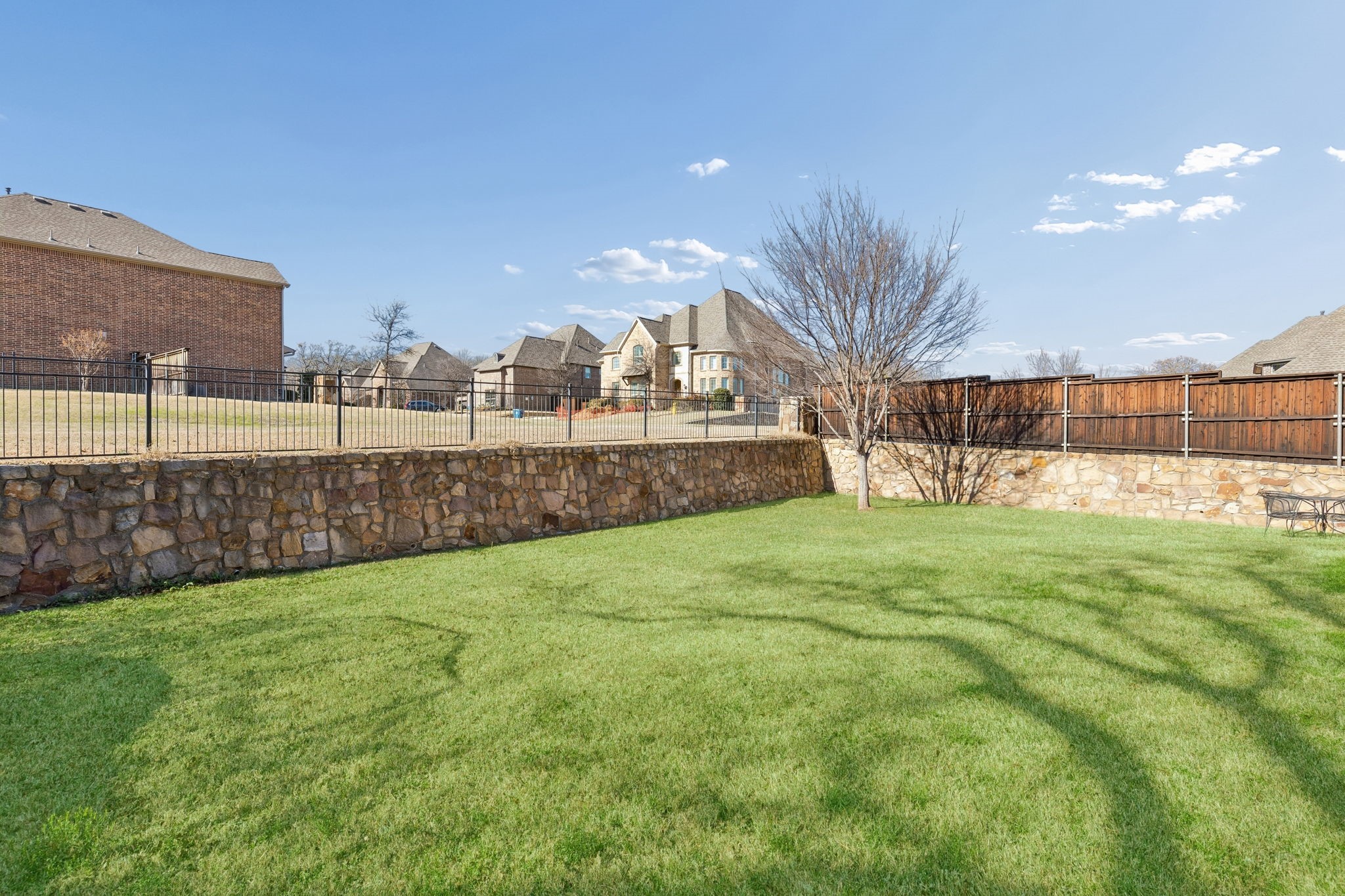 11100 Falling Leaf Trail