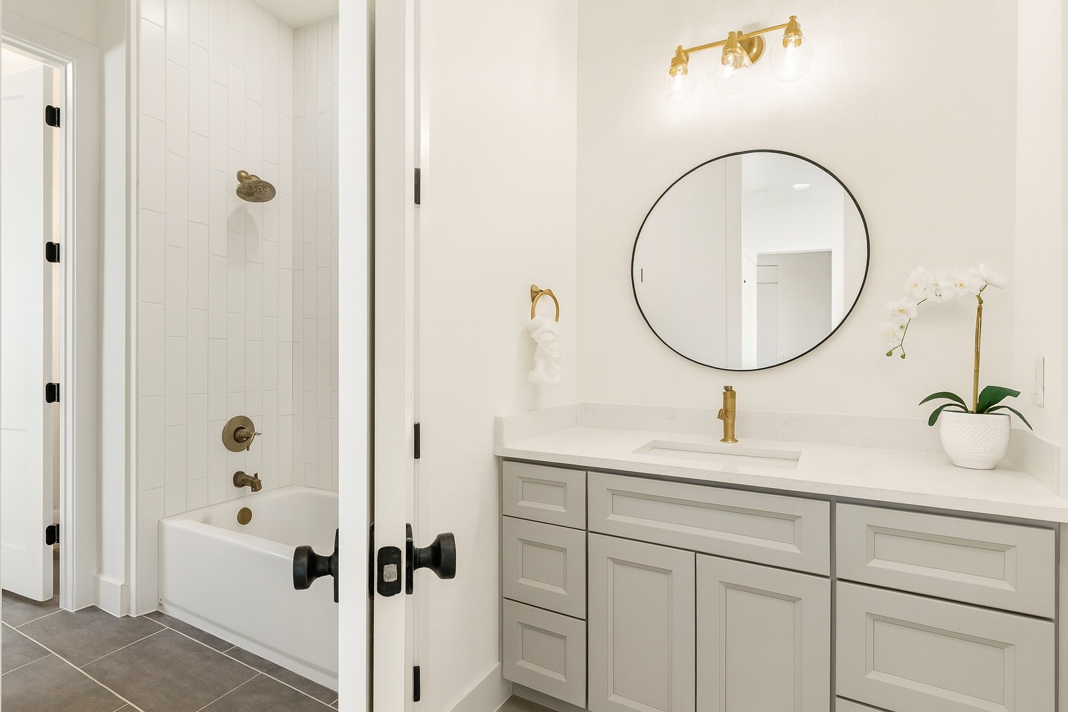 711 Hummingbird Lane