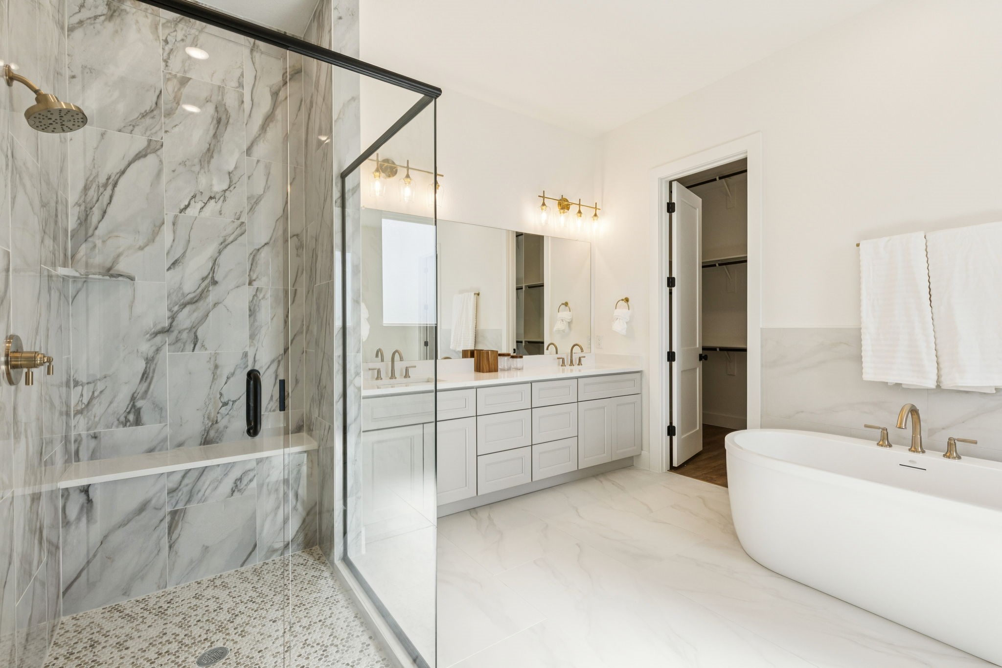 711 Hummingbird Lane