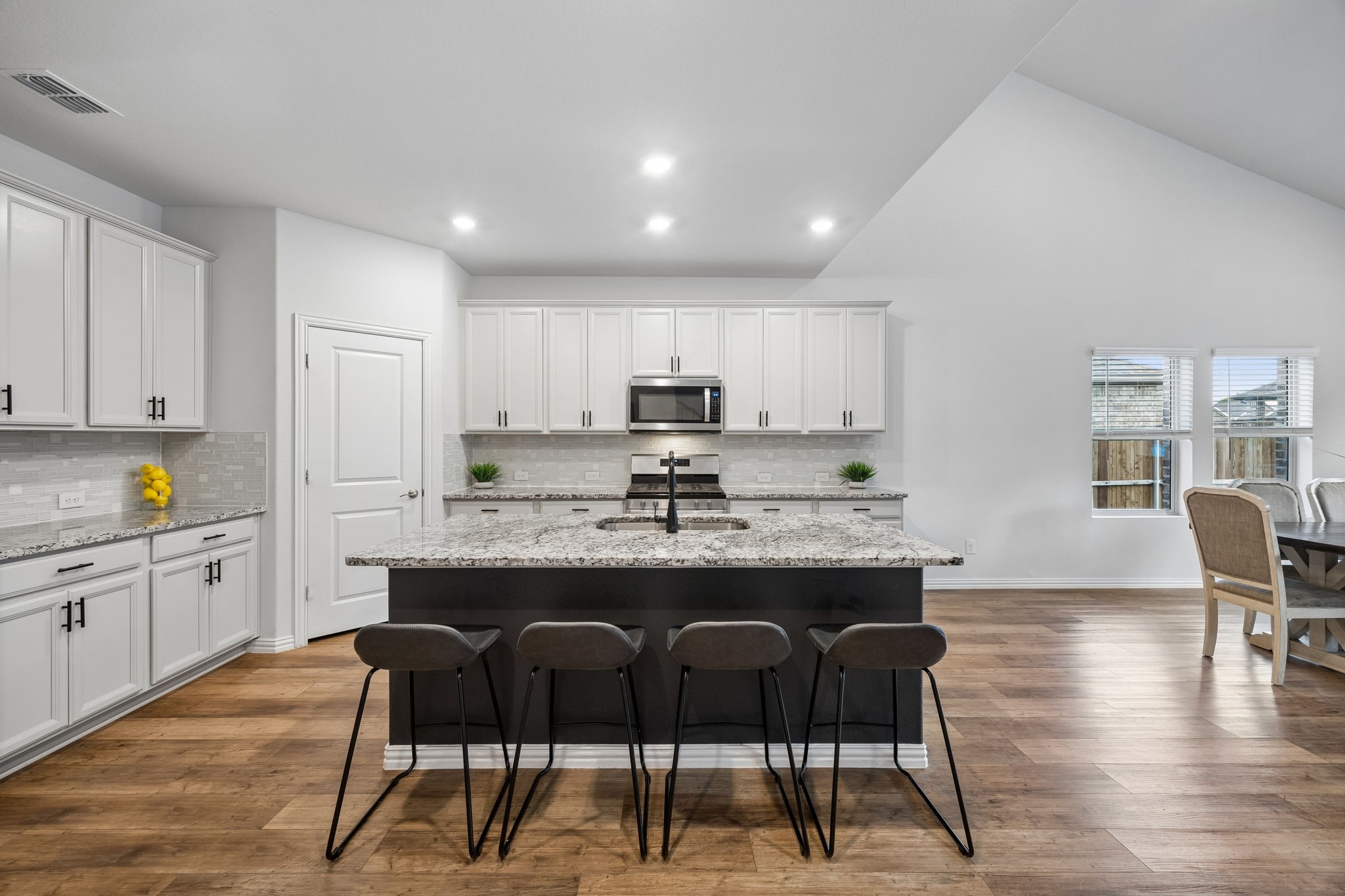 10105 Lakemont Drive