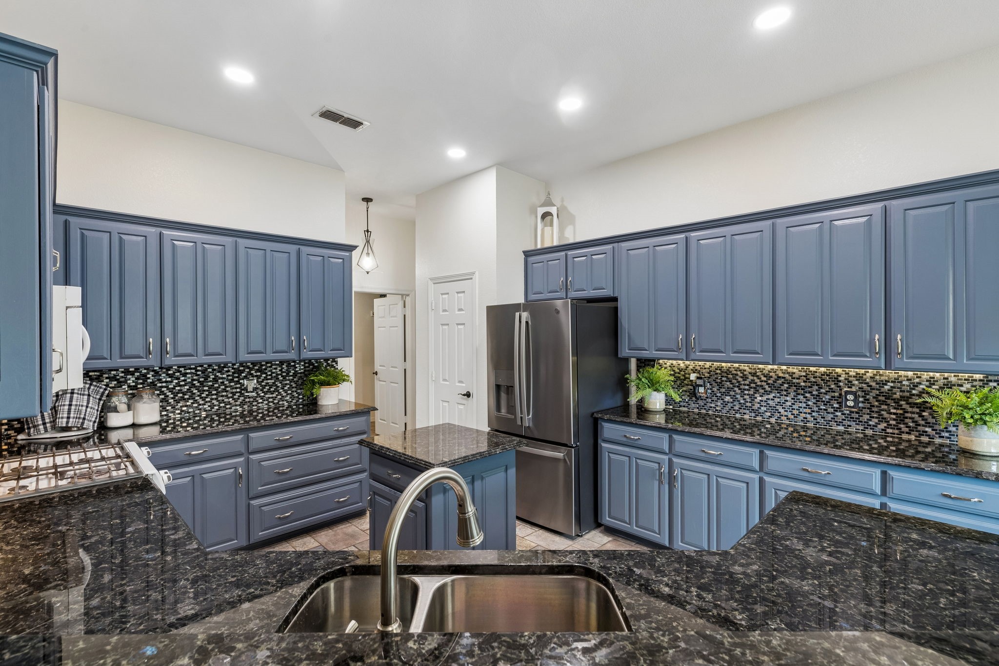 1901 Saw Tooth Court