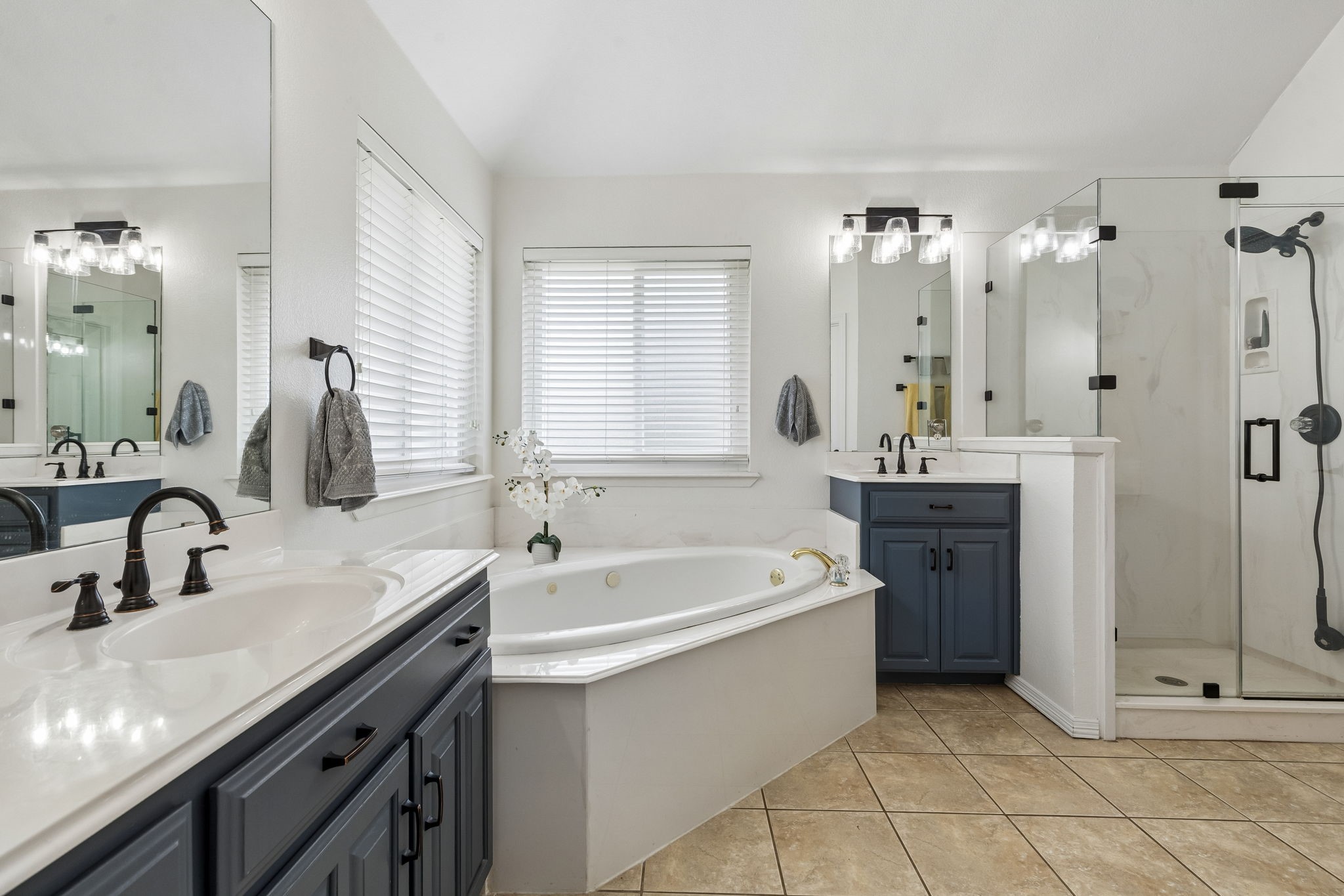 1901 Saw Tooth Court