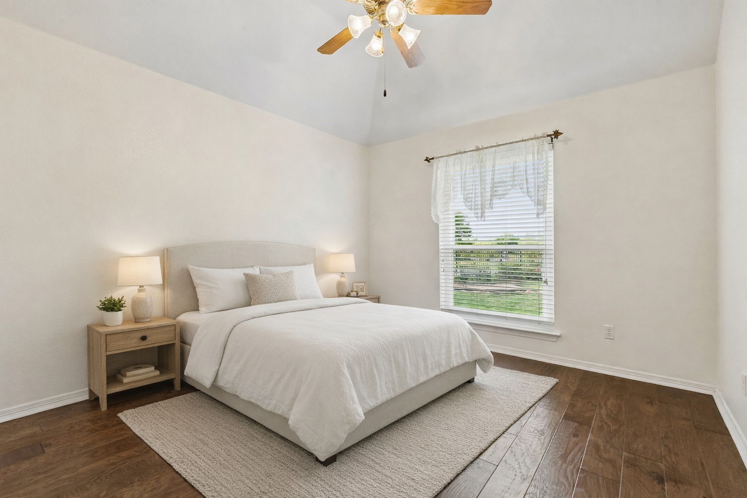 1901 Saw Tooth Court