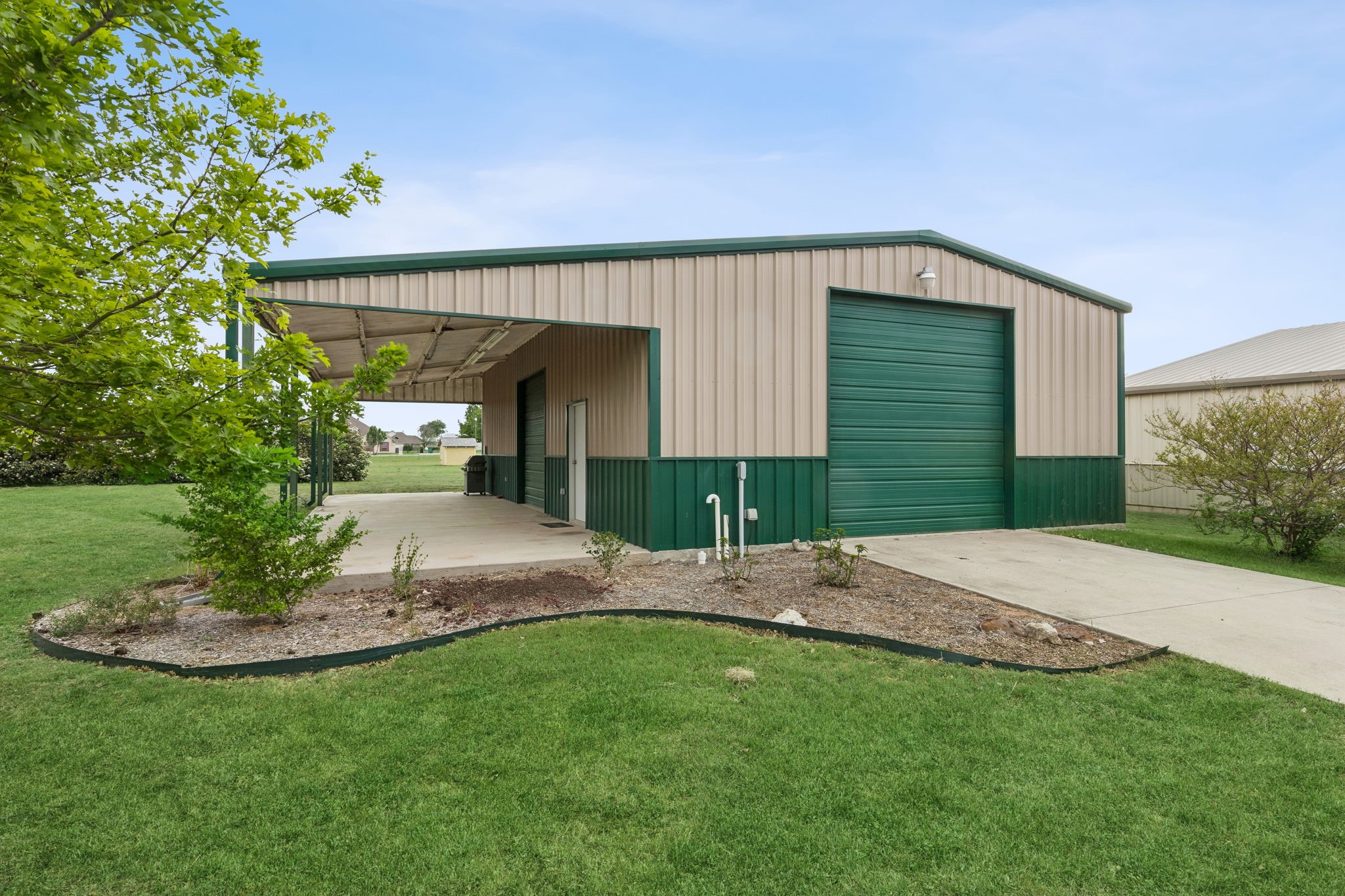 1901 Saw Tooth Court