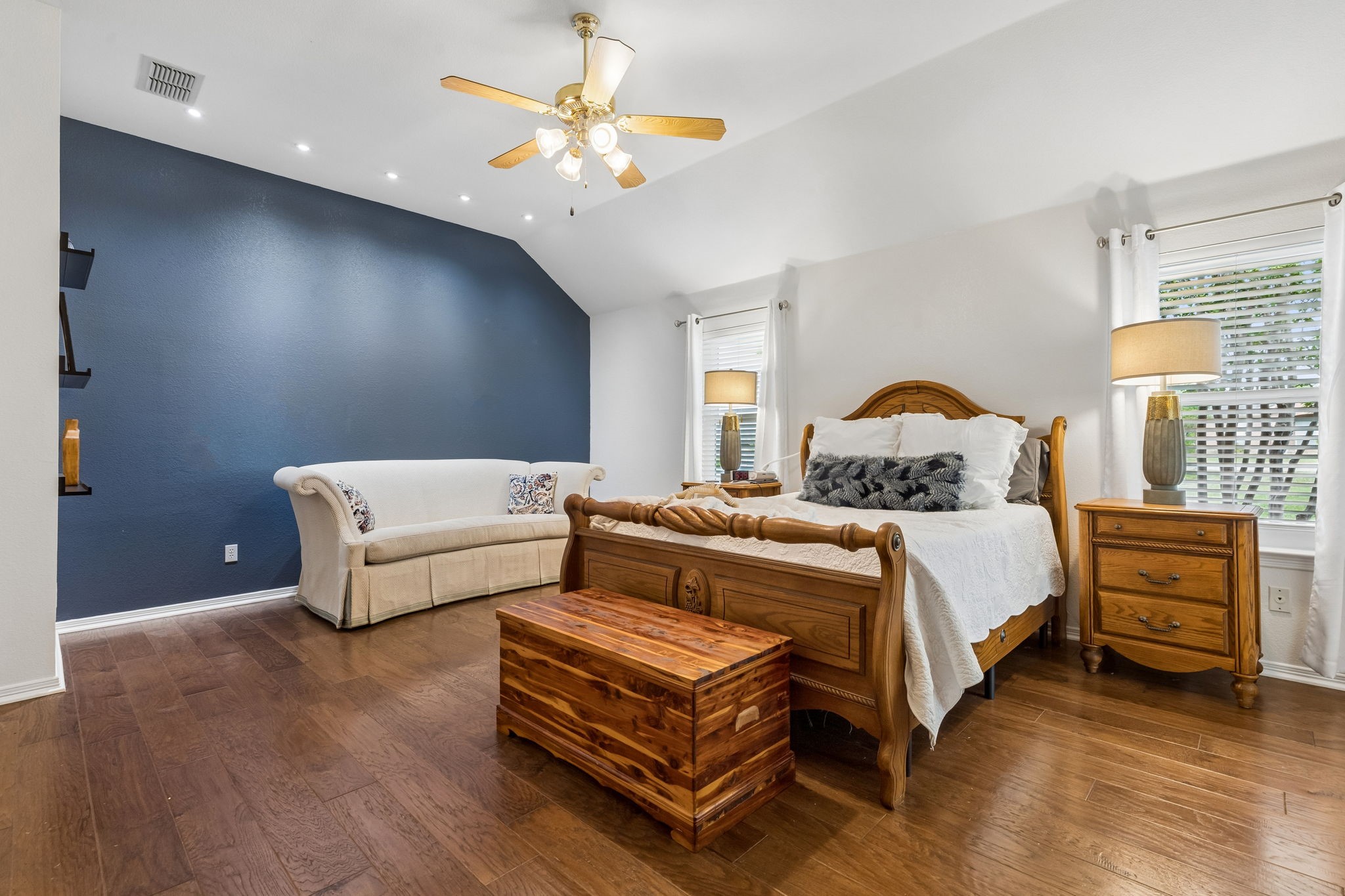 1901 Saw Tooth Court