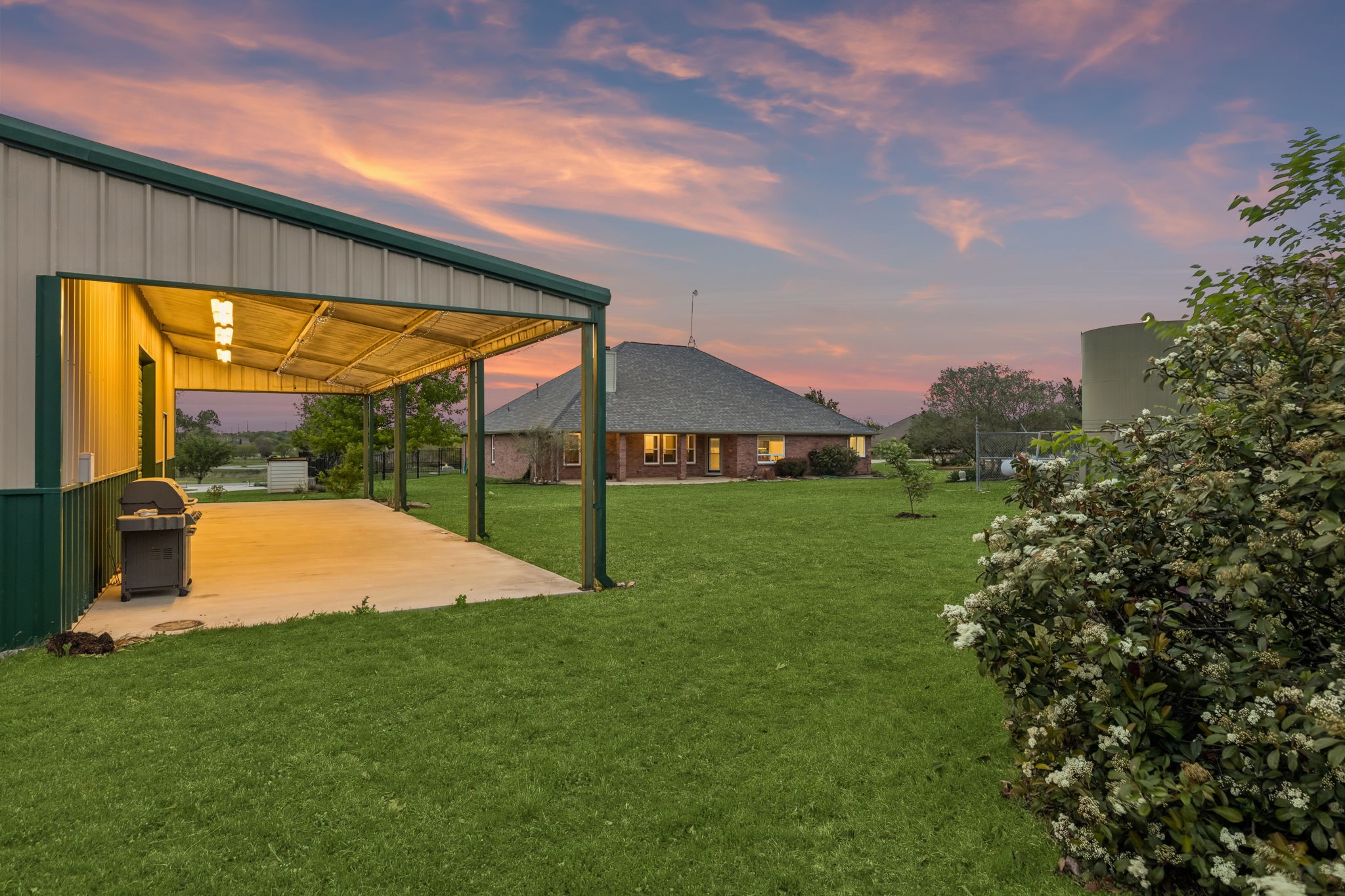 1901 Saw Tooth Court