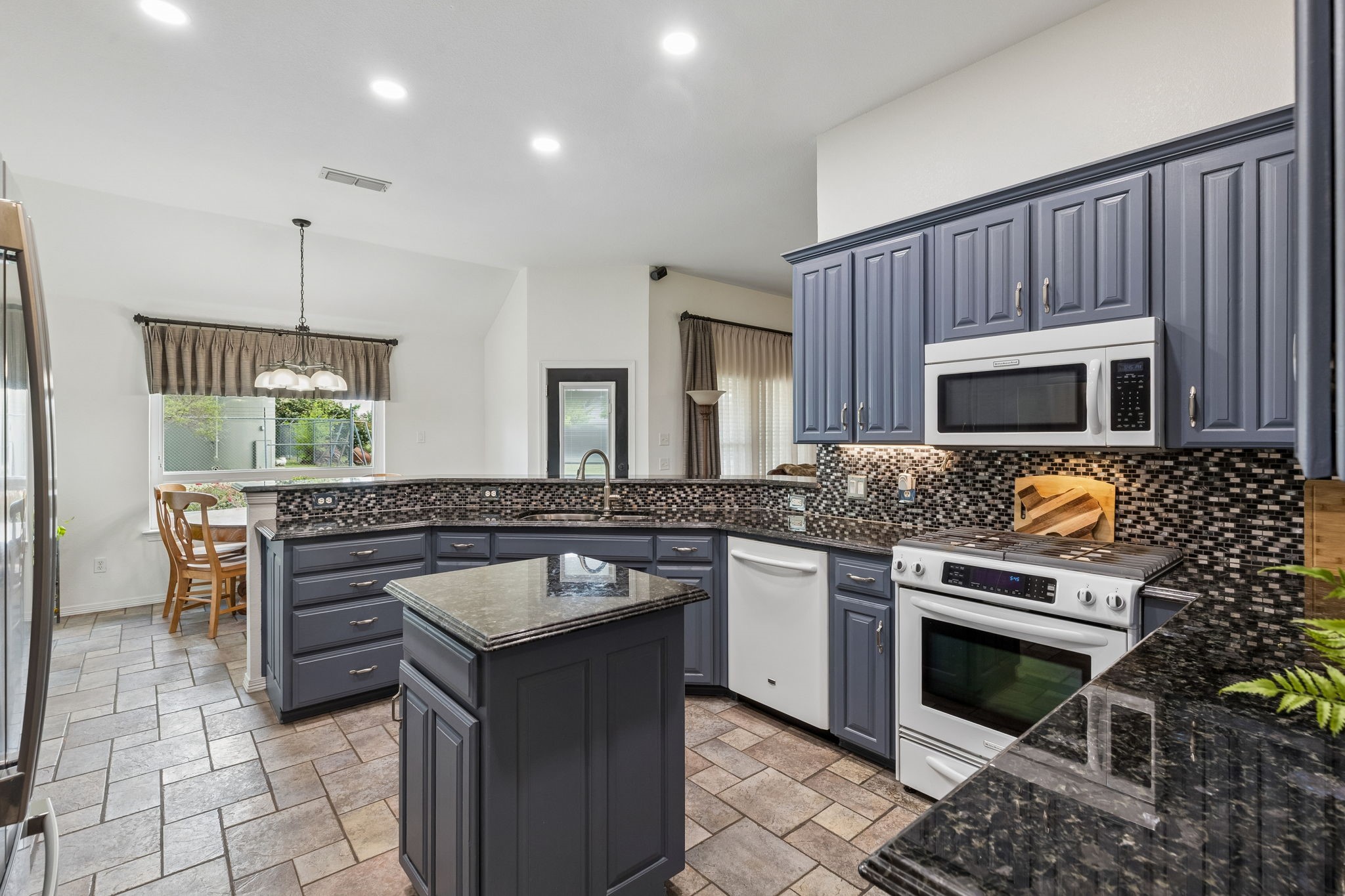 1901 Saw Tooth Court