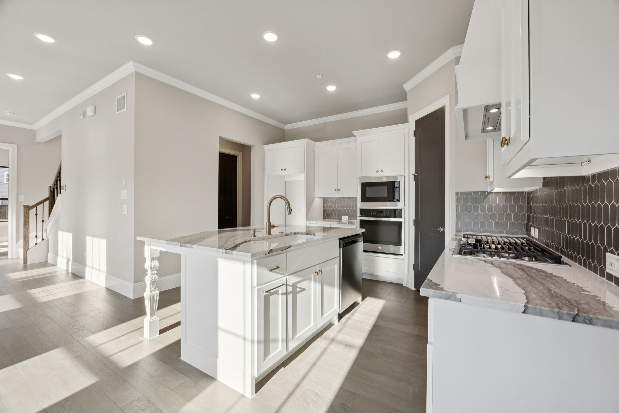 305 Sunset Lane 101