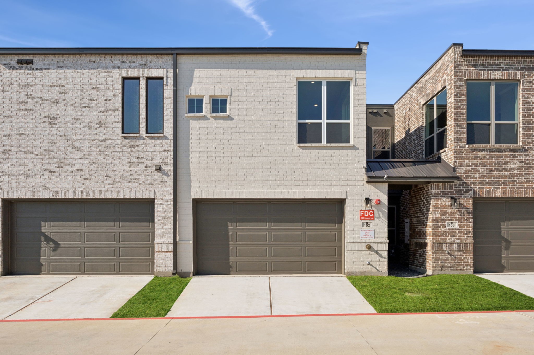 305 Sunset Lane 102