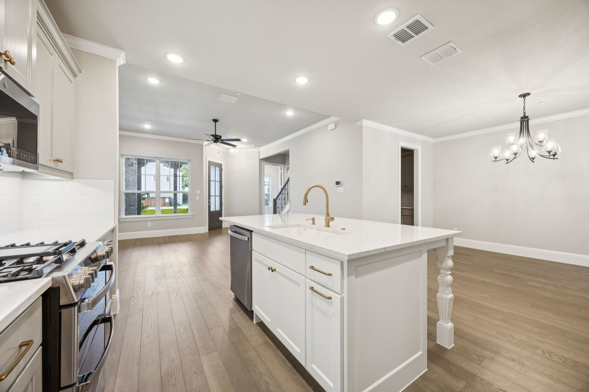 305 Sunset Lane 102