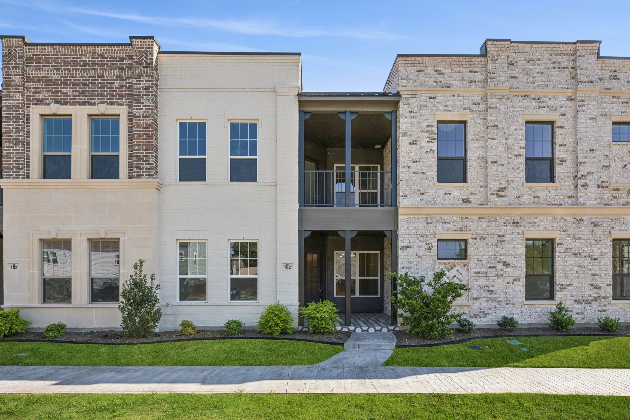 305 Sunset Lane 102