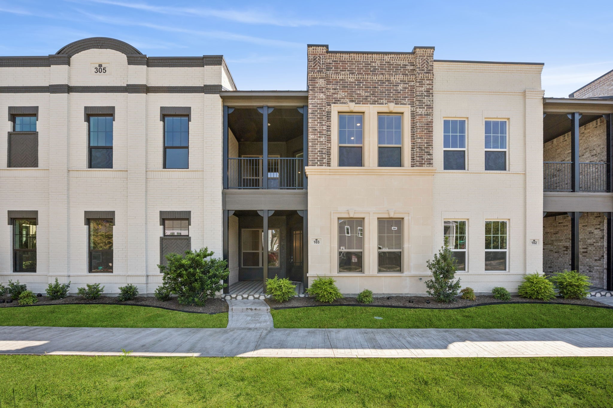 305 Sunset Lane 103