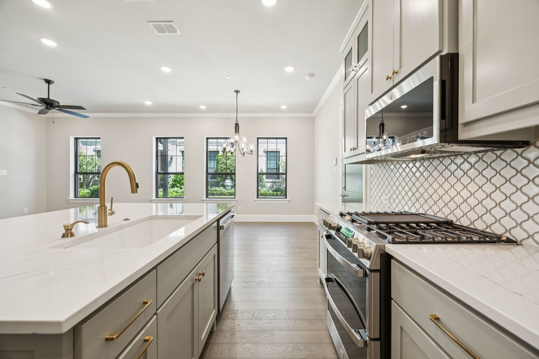 305 Sunset Lane 104