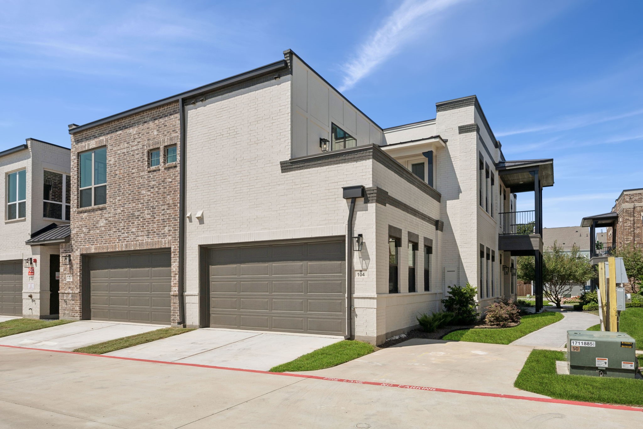 305 Sunset Lane 104
