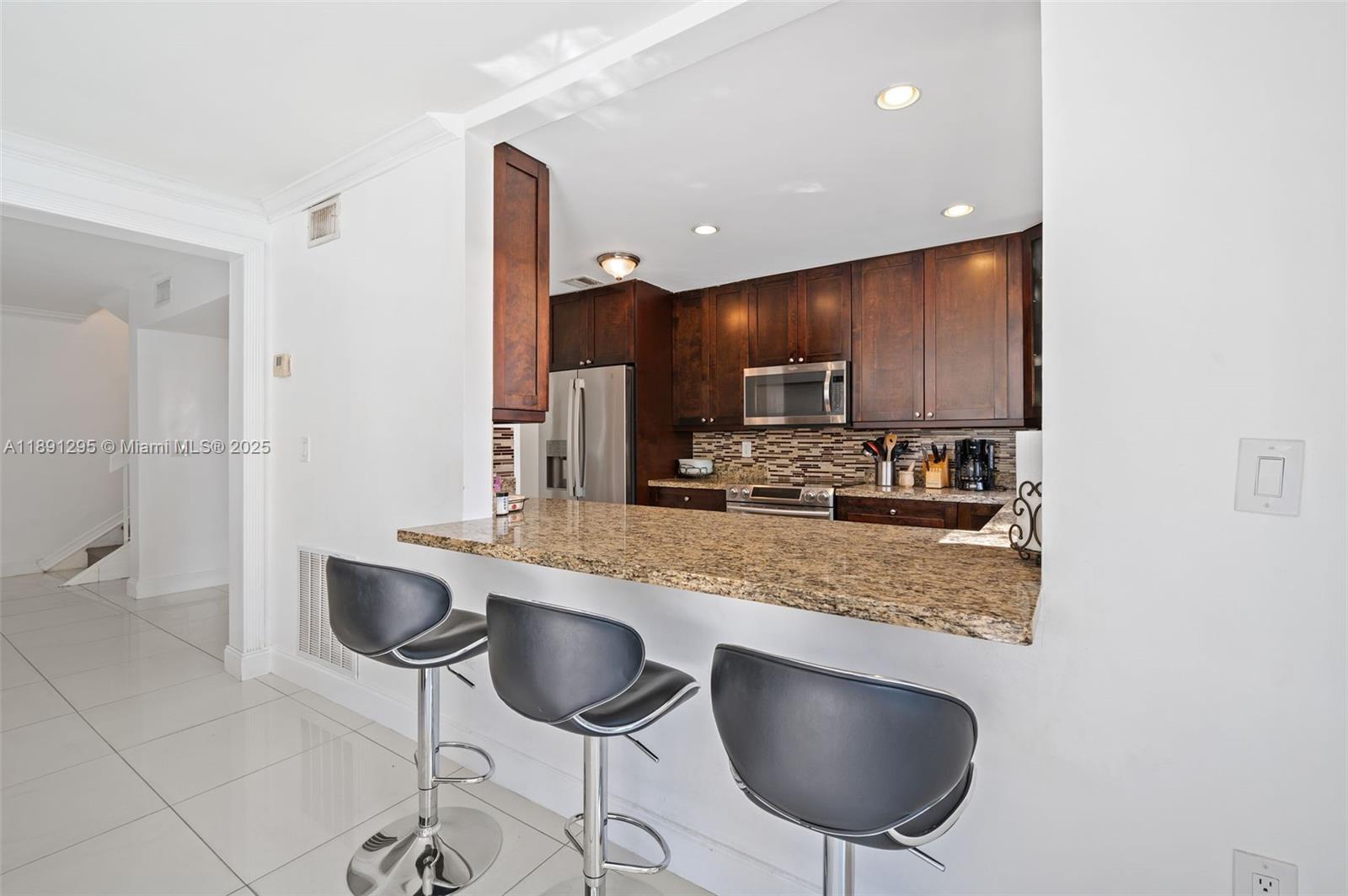 1010 NE 204th Ter