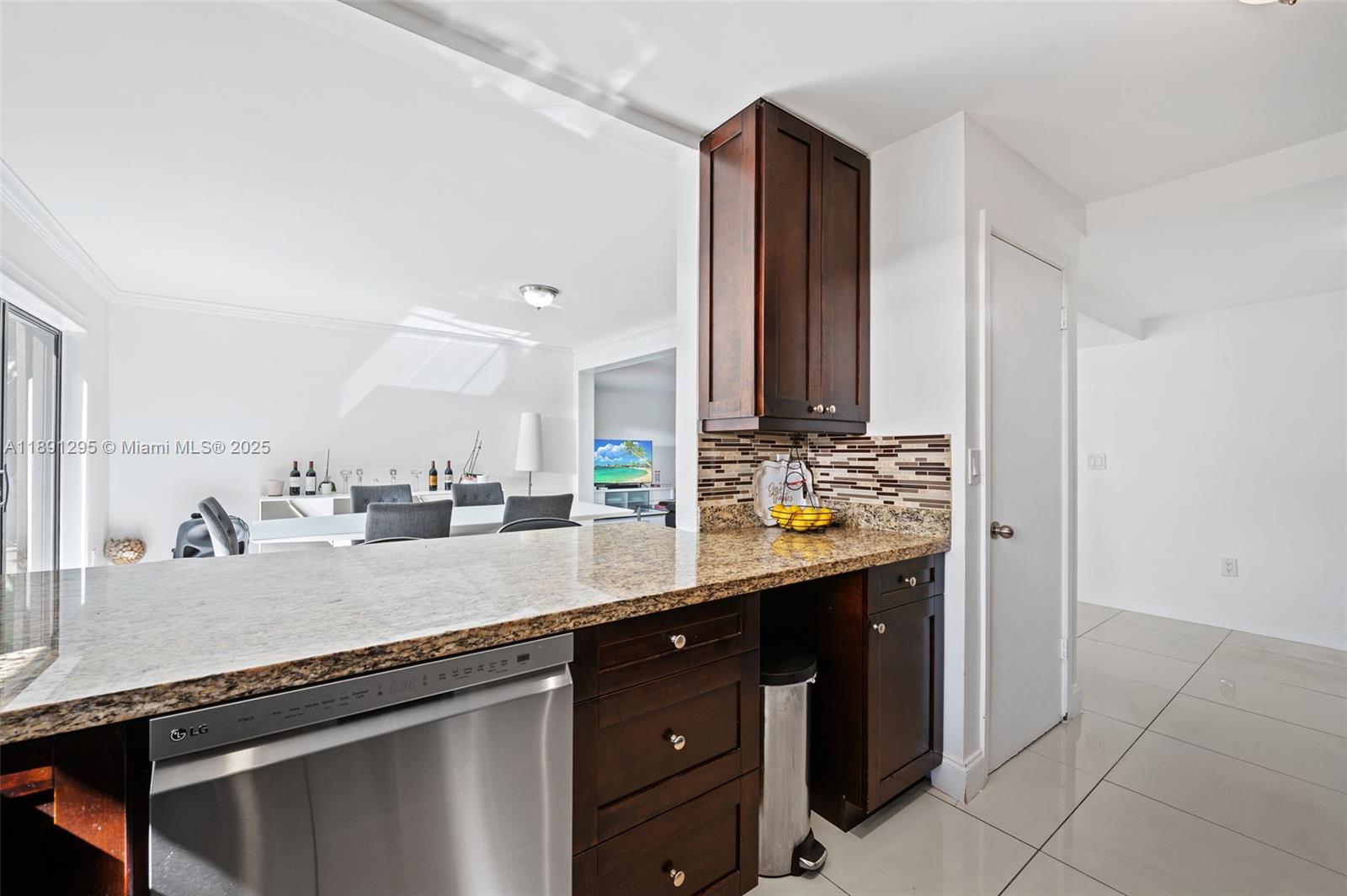1010 NE 204th Ter
