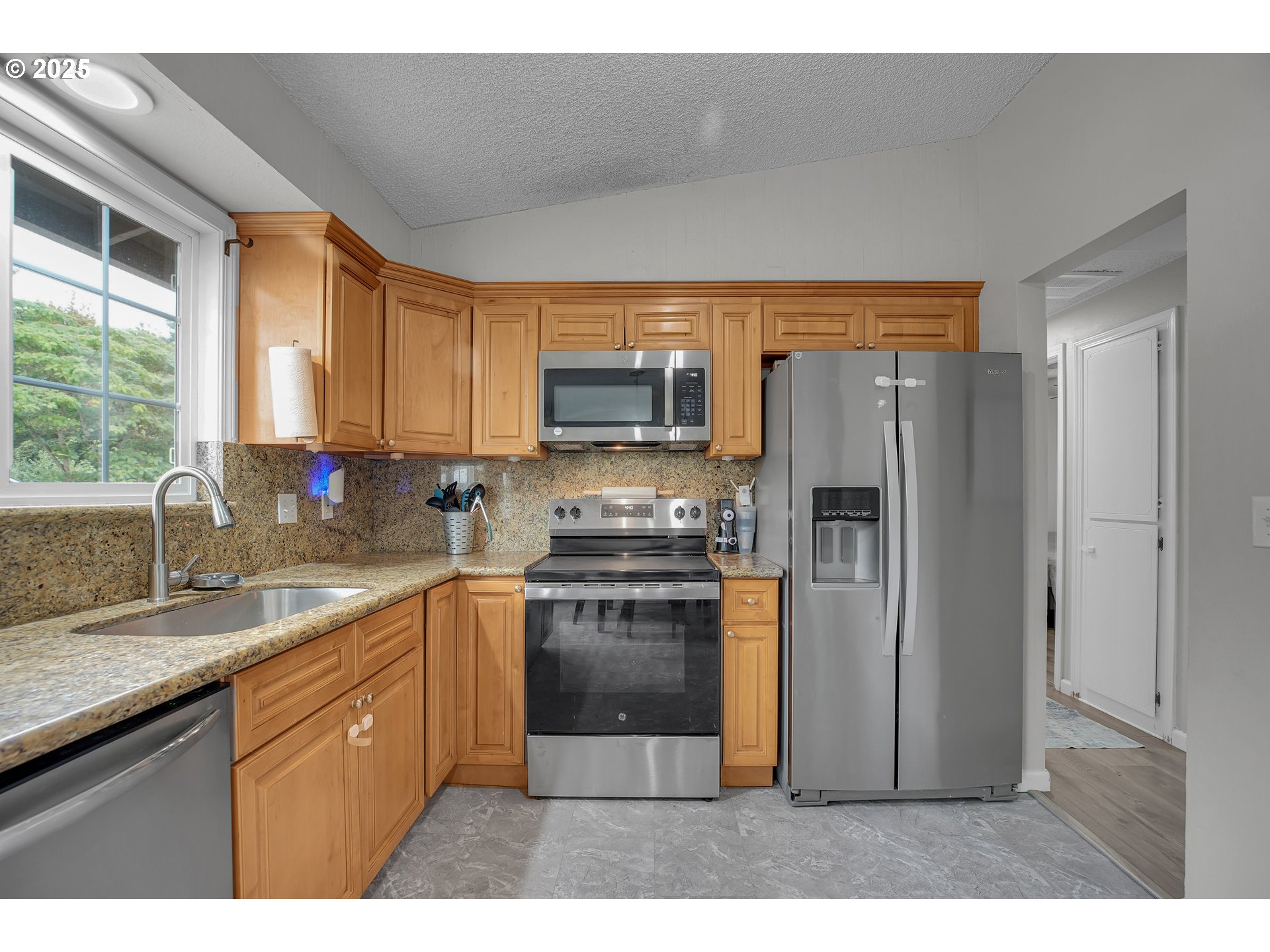 1897 SW BINFORD LAKE PKWY, Gresham