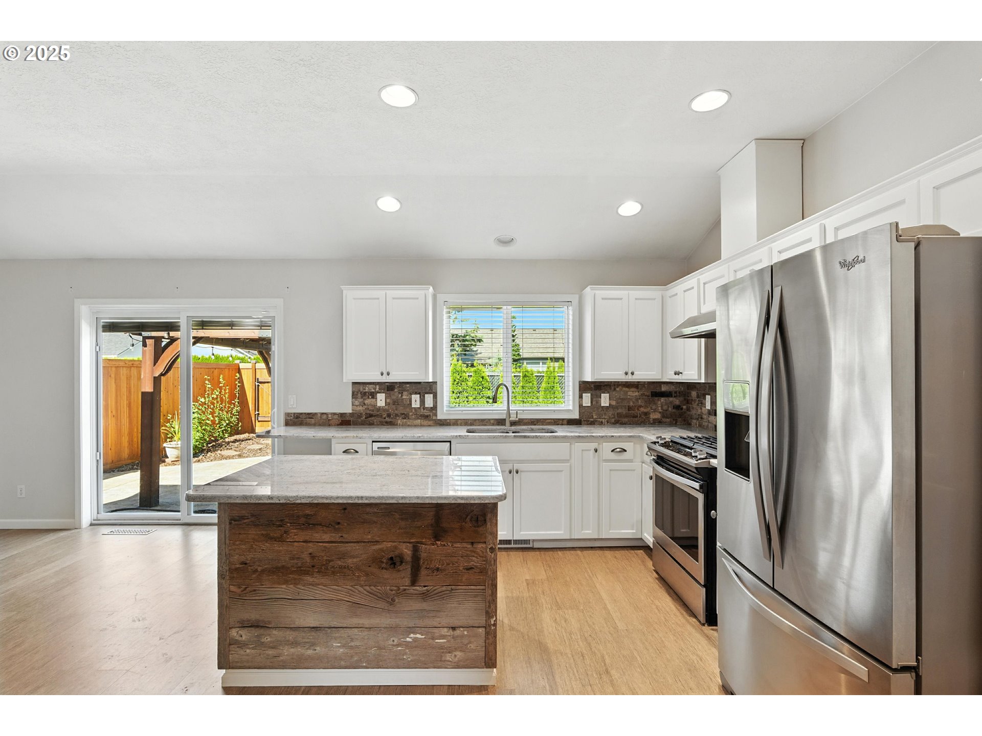 7933 KATHERINE ST NE