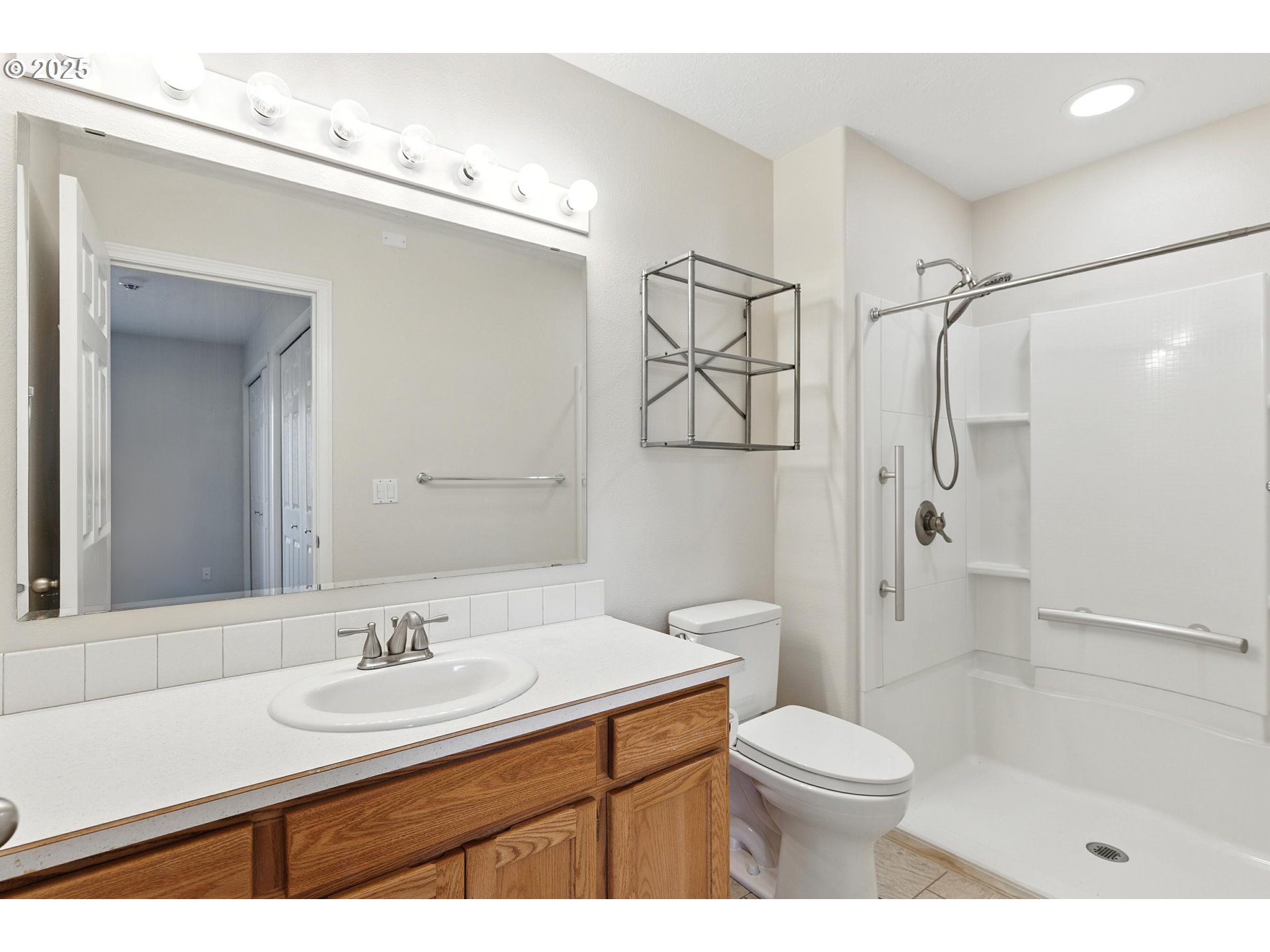 7933 KATHERINE ST NE