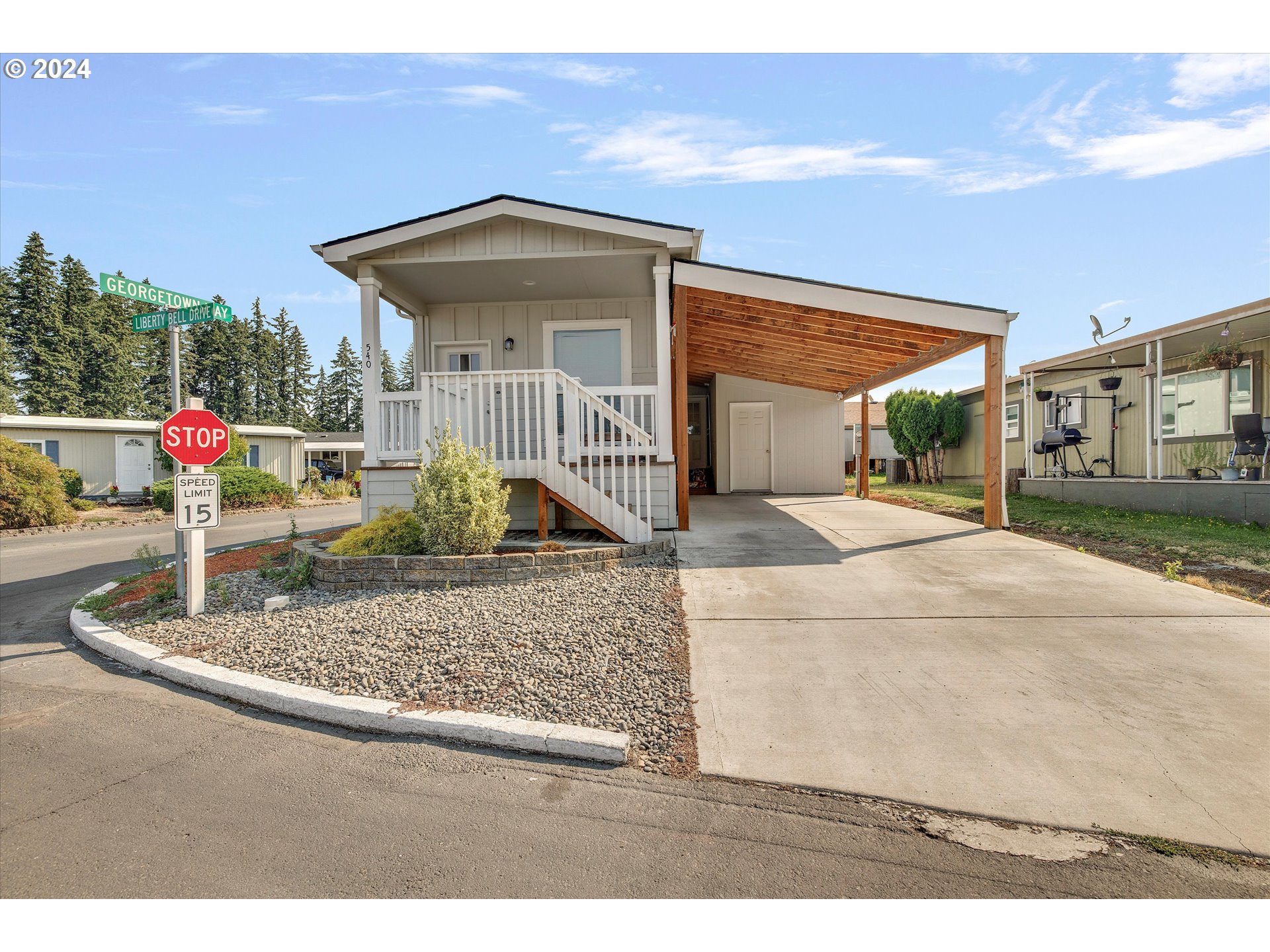 540 SW LIBERTY BELL DR