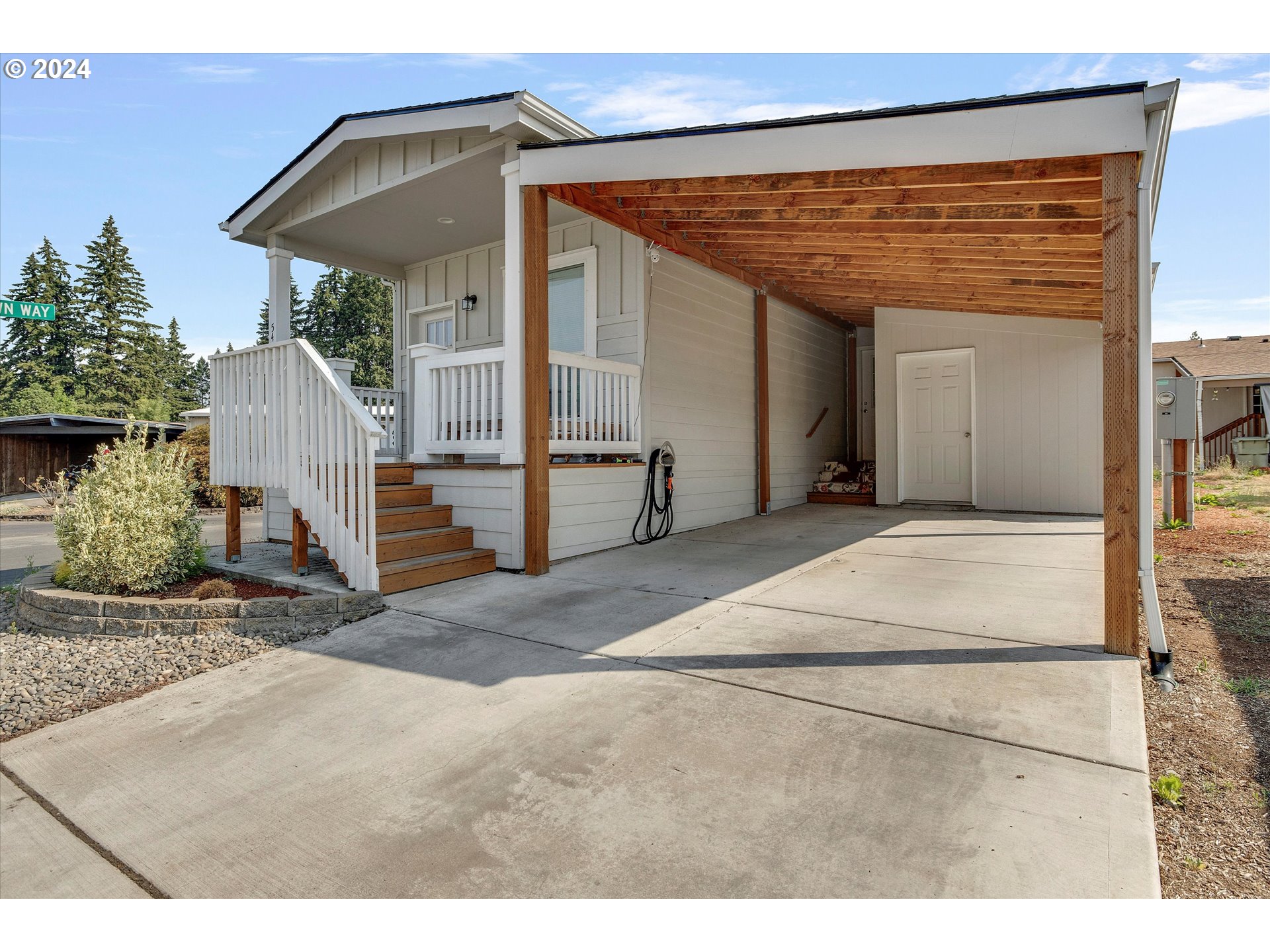 540 SW LIBERTY BELL DR