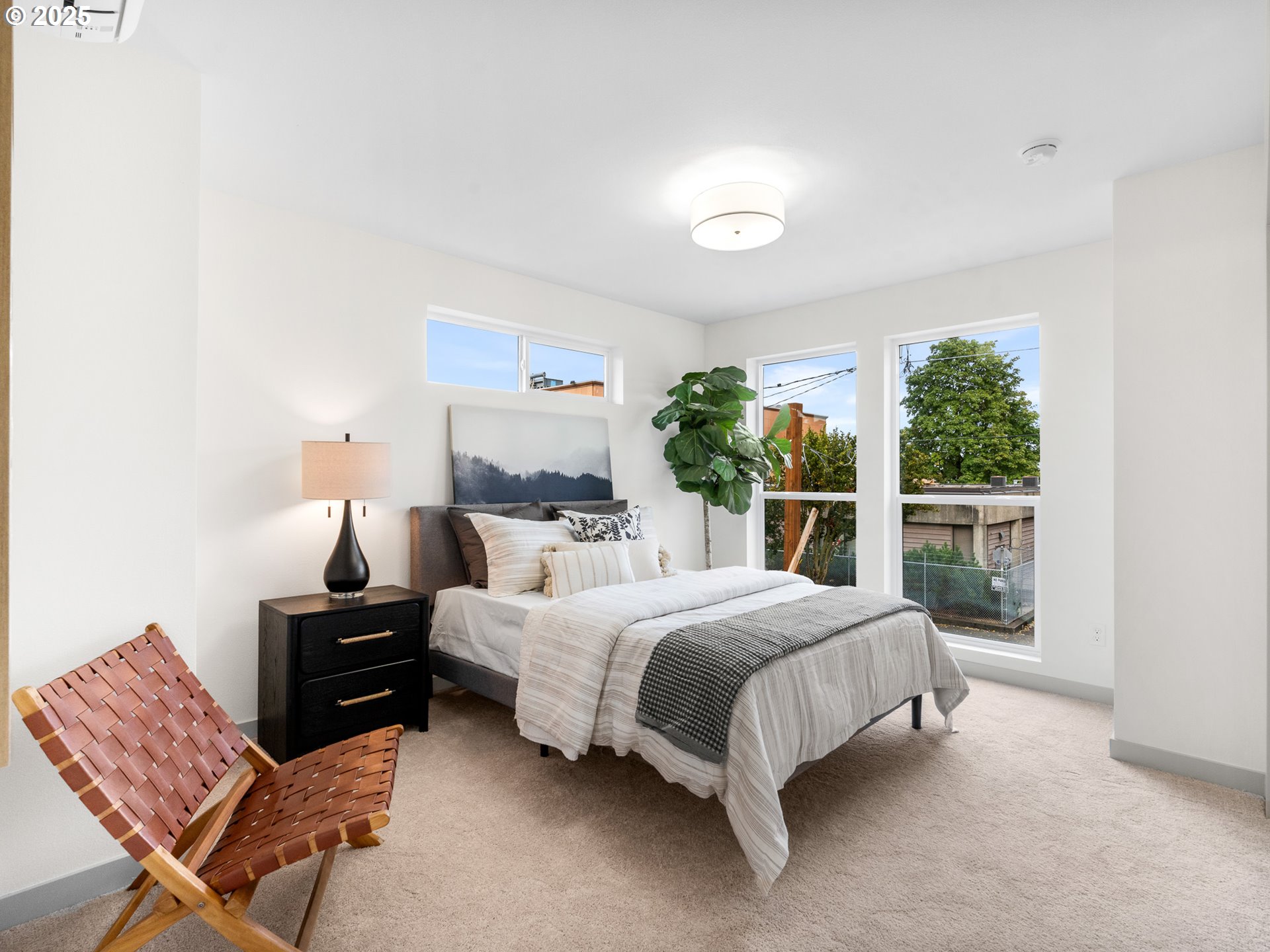 7385 N Mobile AVE, Portland