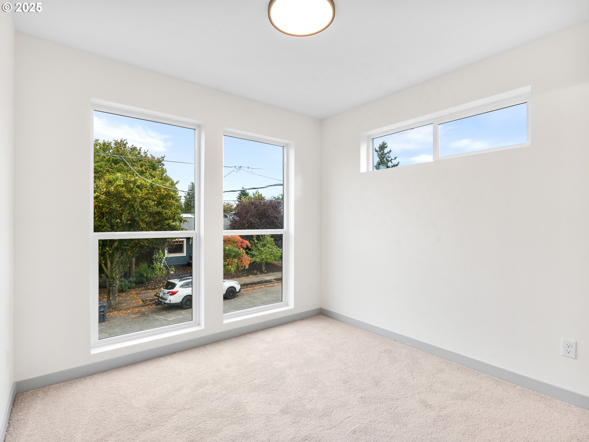 7385 N Mobile AVE, Portland