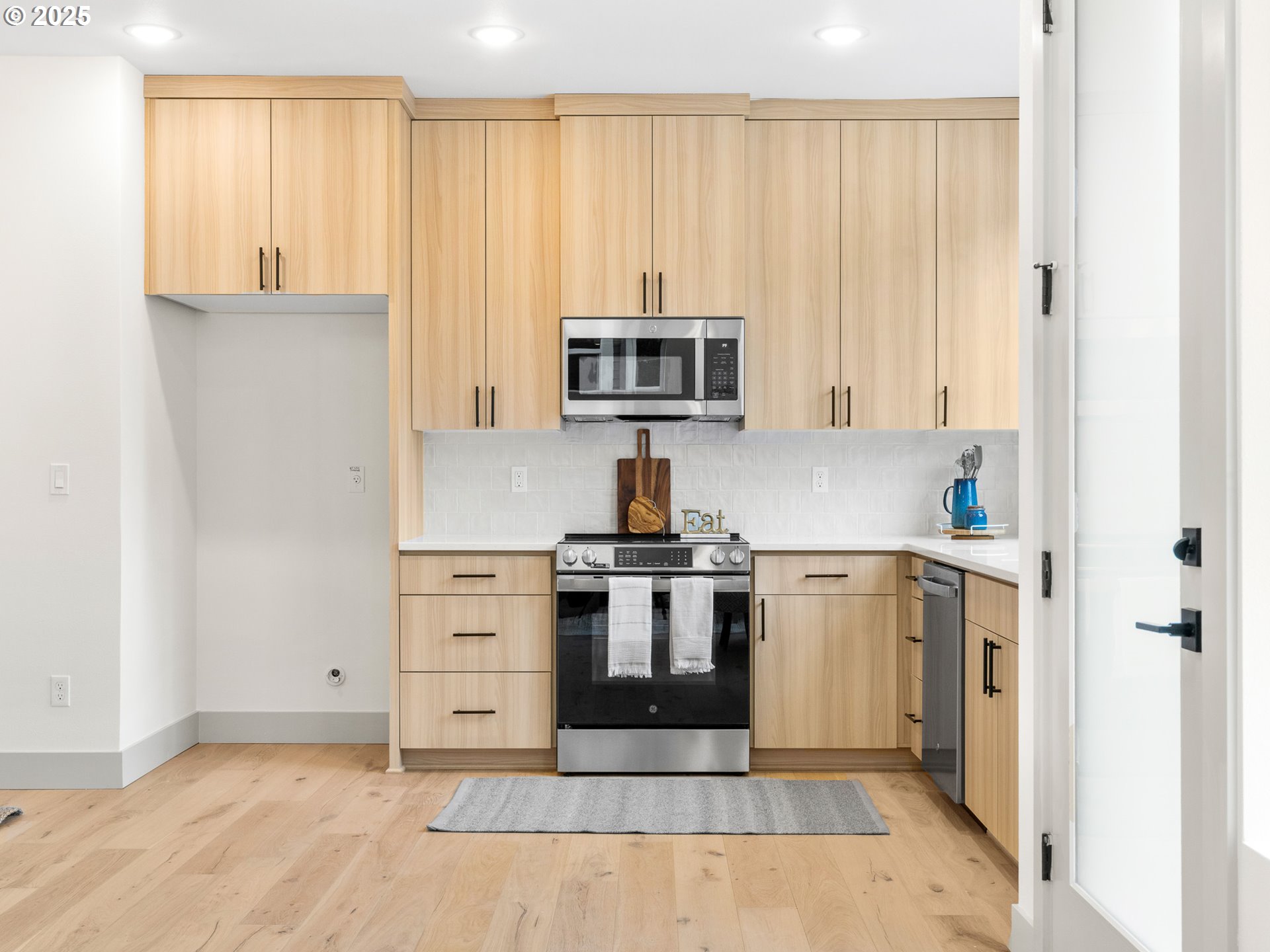 7385 N Mobile AVE, Portland