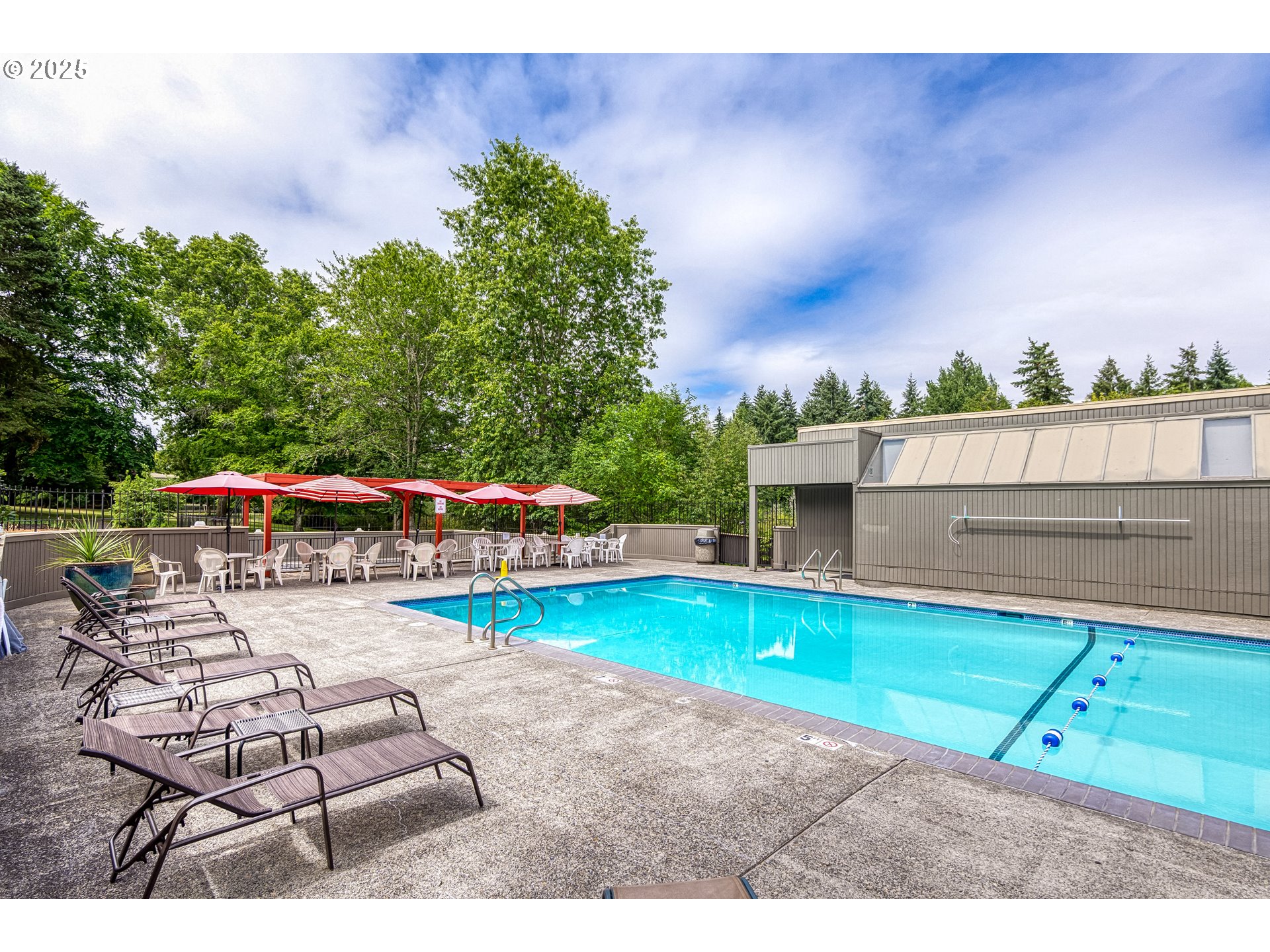 1551 NW TANASBROOK CT