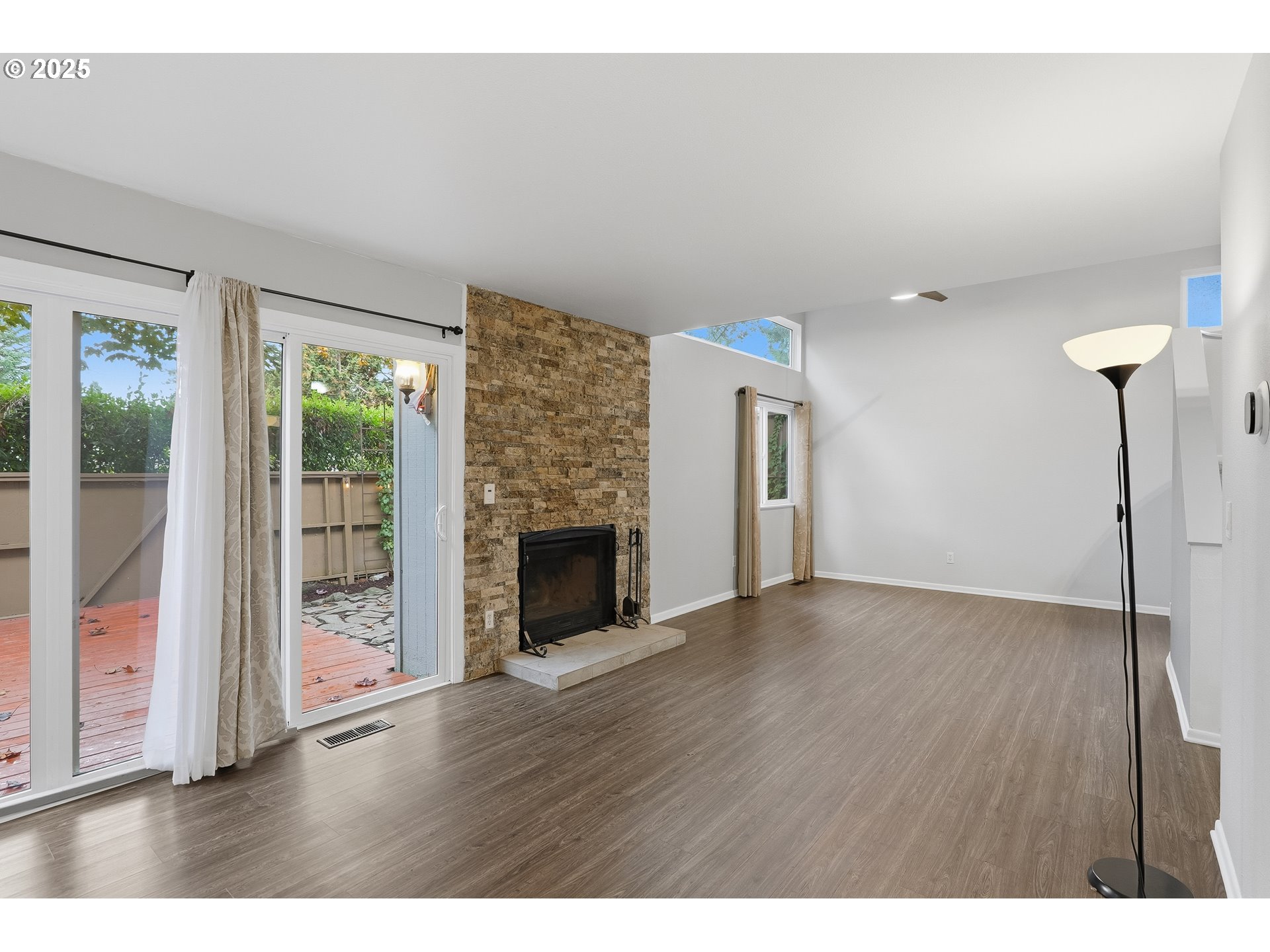 1551 NW TANASBROOK CT