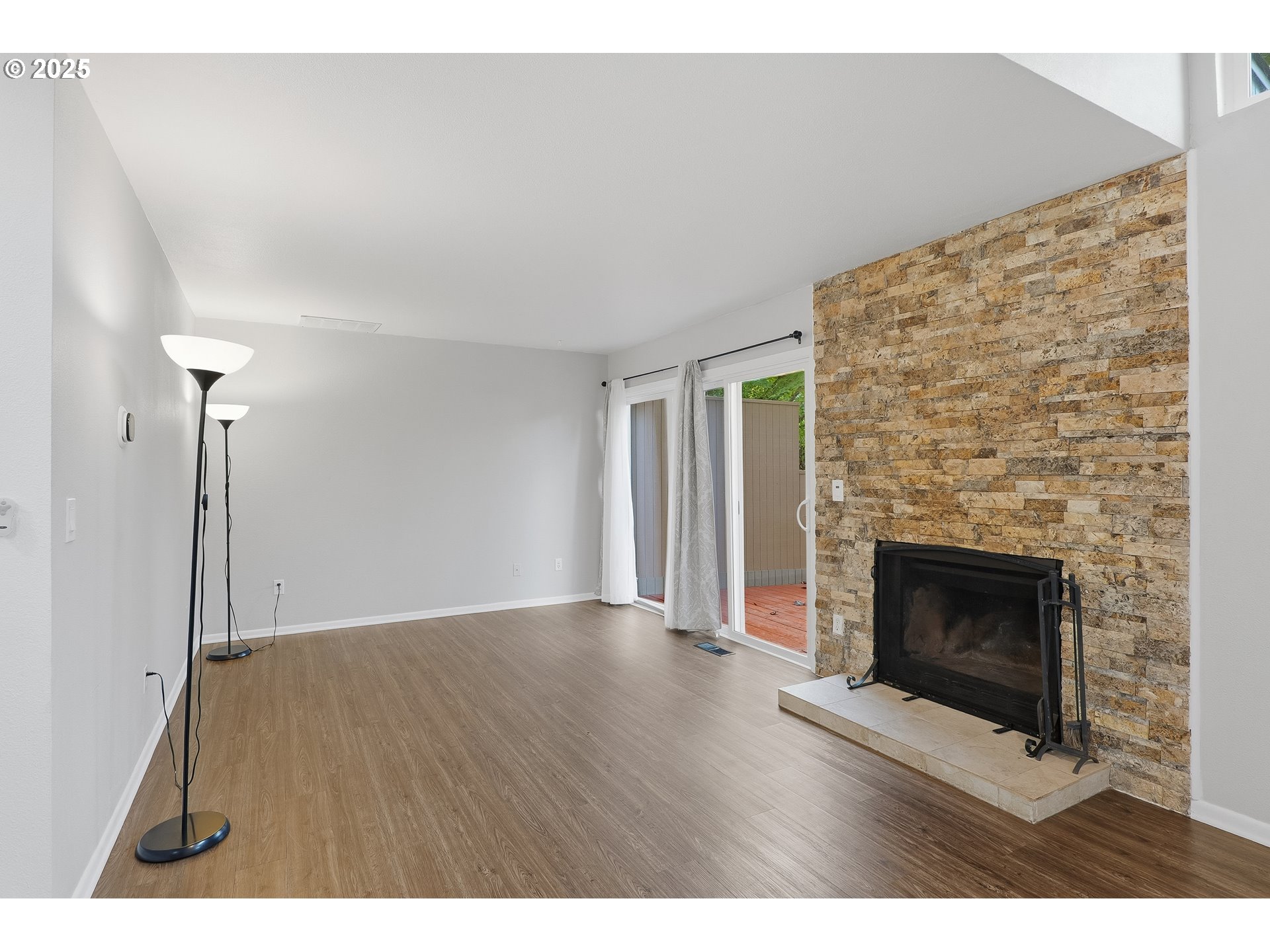 1551 NW TANASBROOK CT