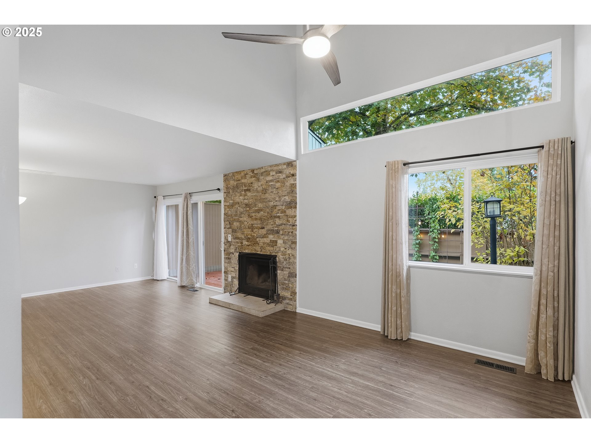 1551 NW TANASBROOK CT