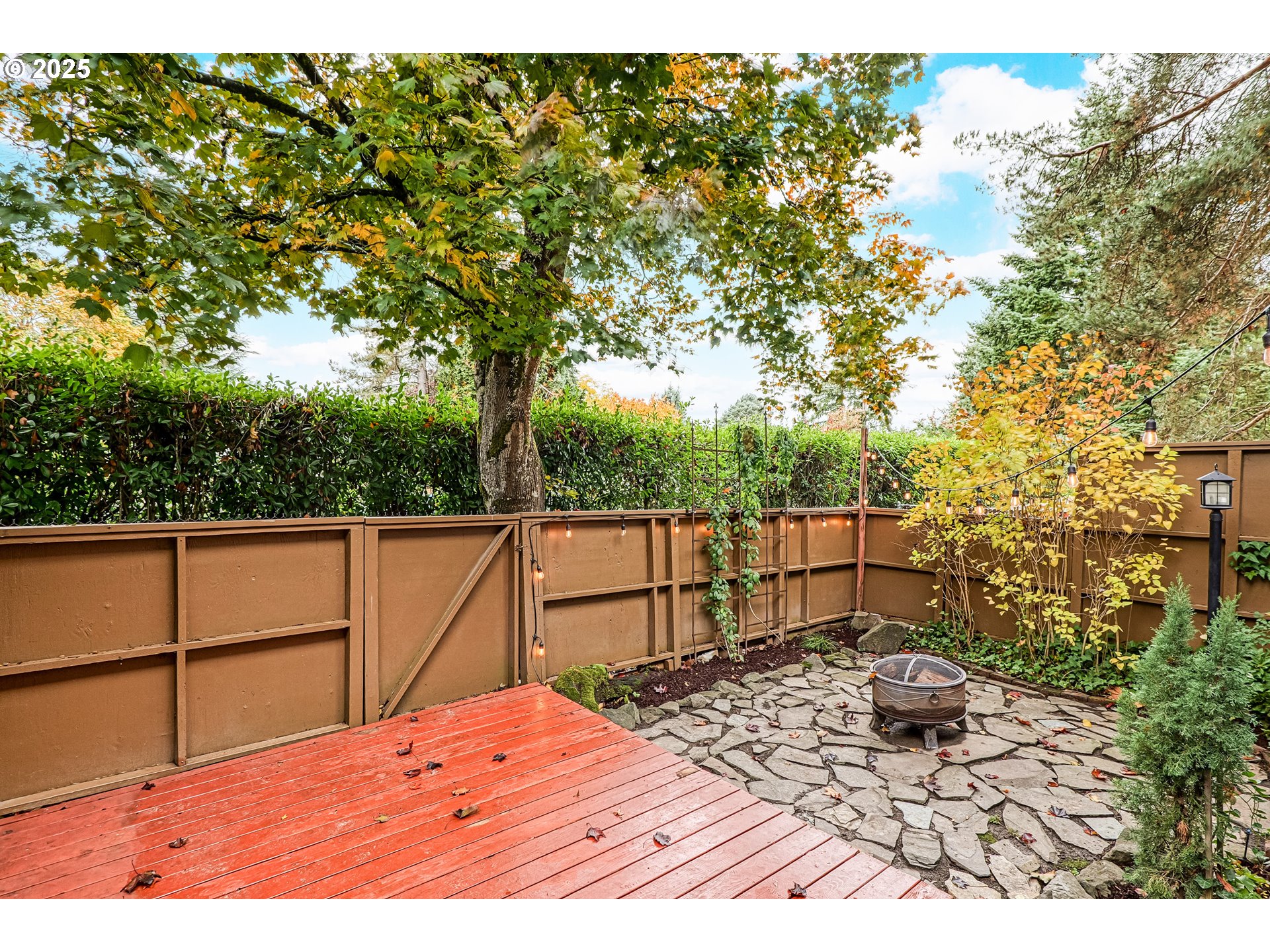 1551 NW TANASBROOK CT