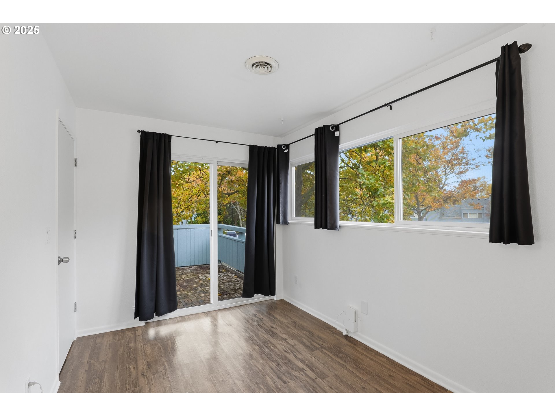 1551 NW TANASBROOK CT