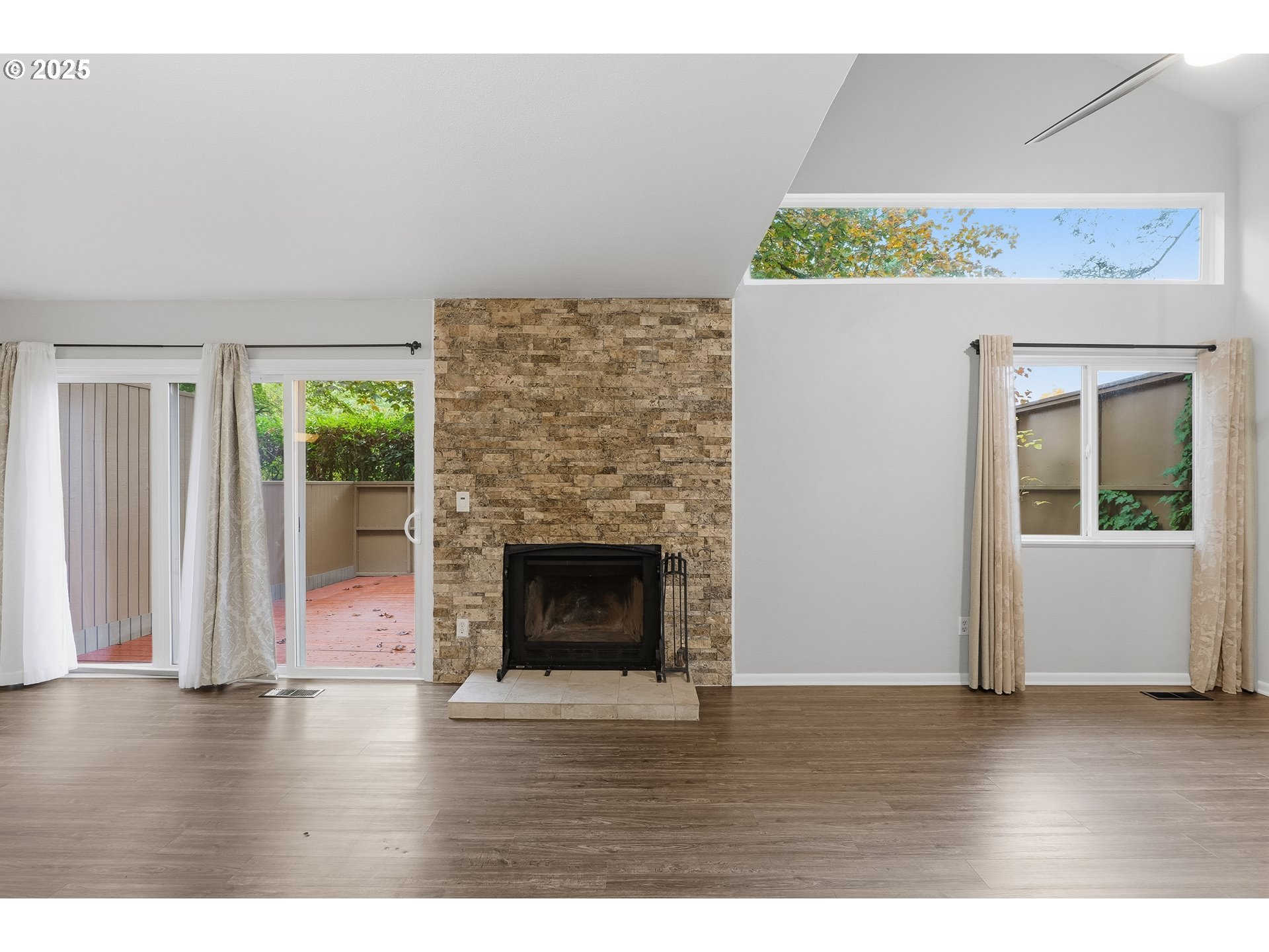 1551 NW TANASBROOK CT