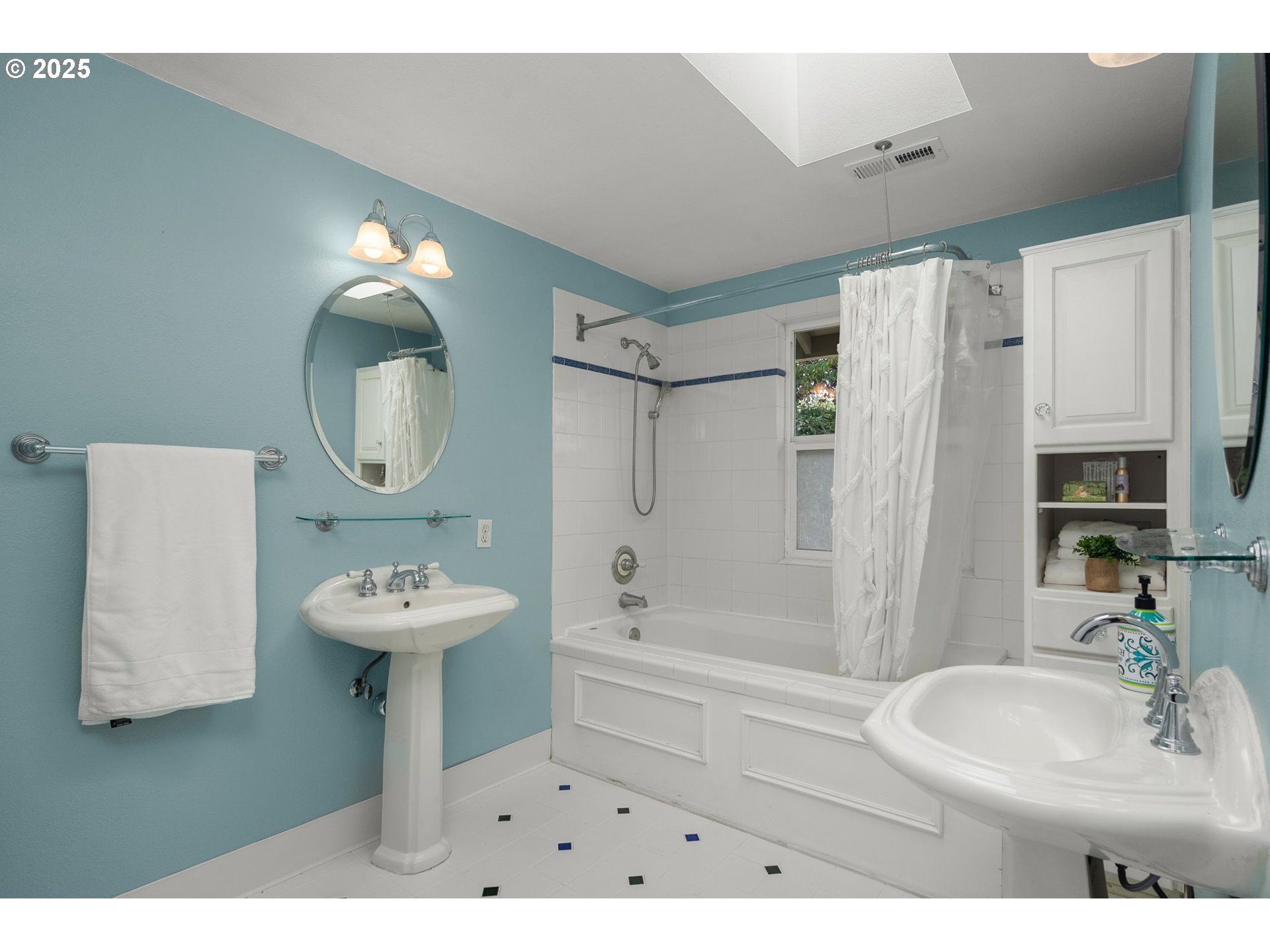 5105 SW GREENWOOD CIR