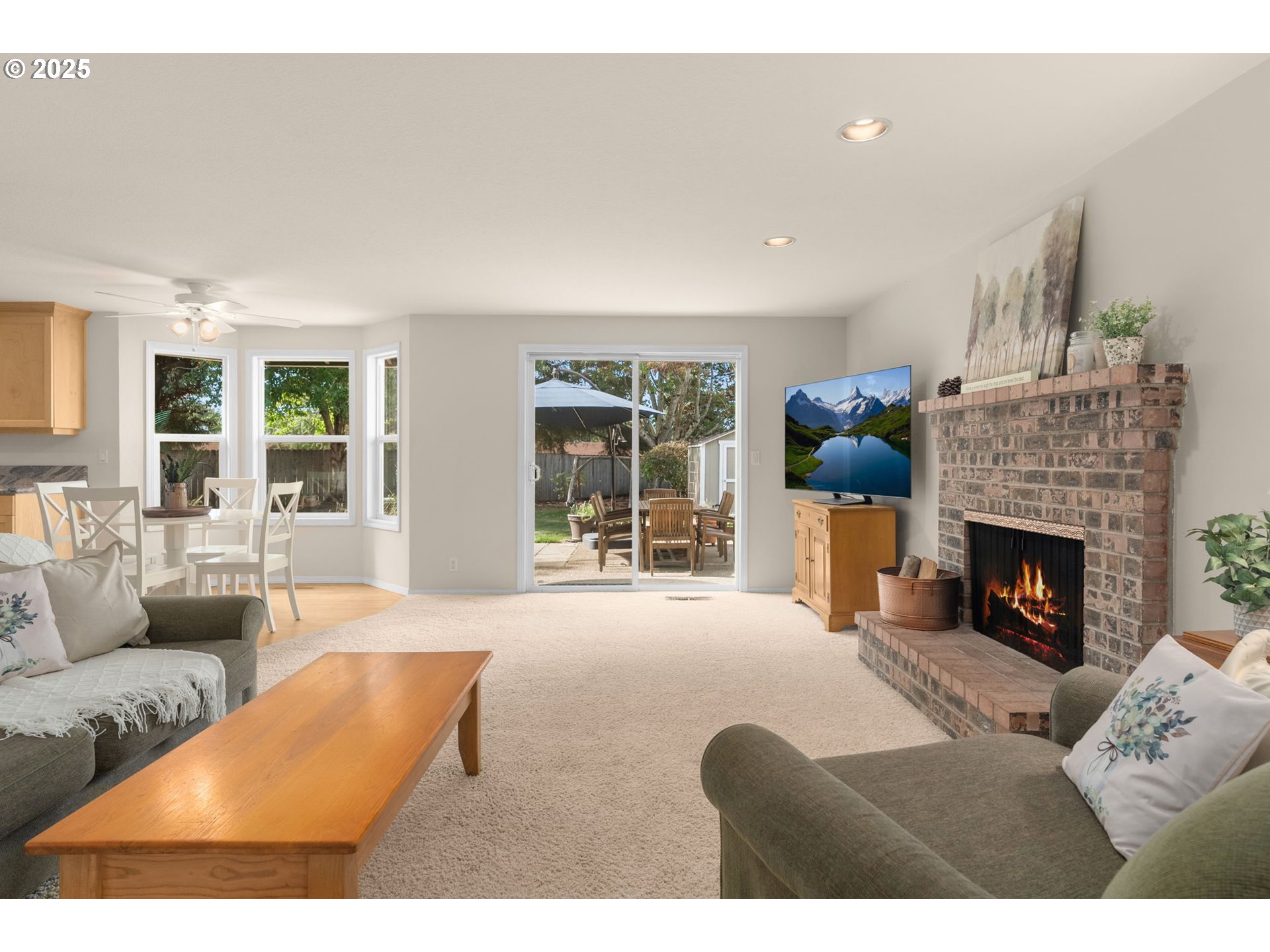 5105 SW GREENWOOD CIR