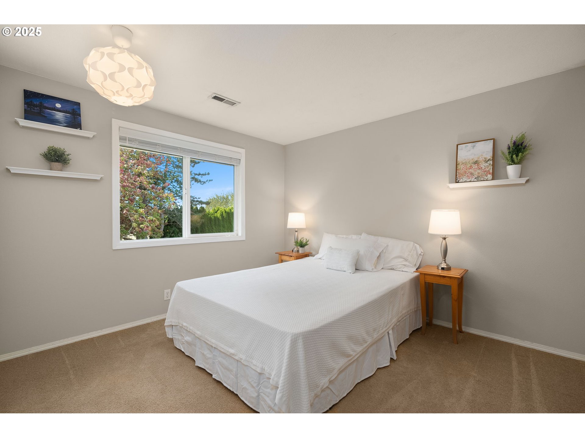 5105 SW GREENWOOD CIR