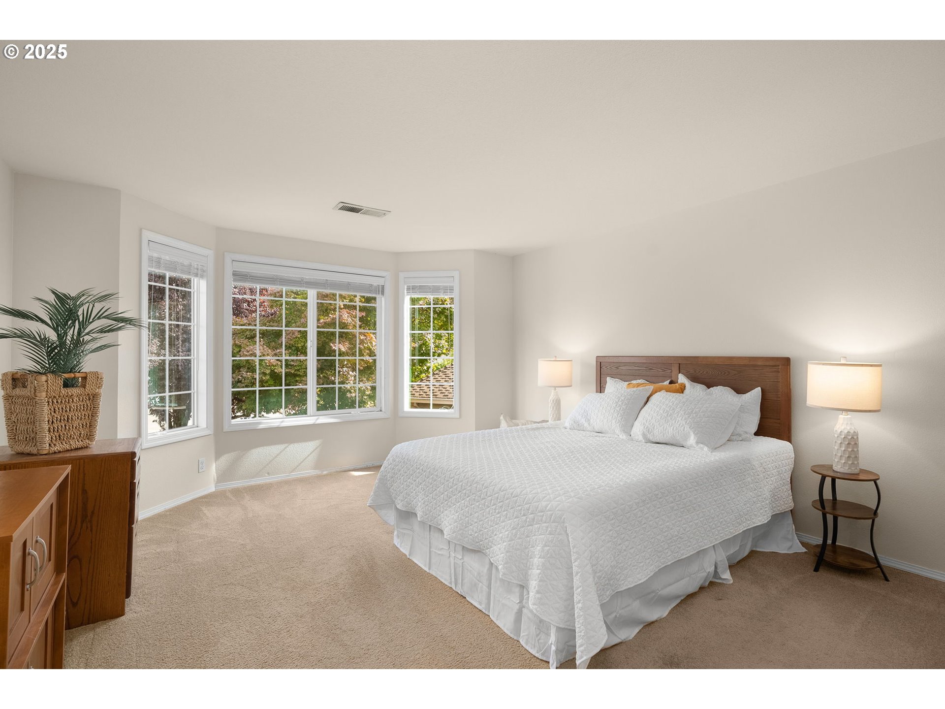 5105 SW GREENWOOD CIR