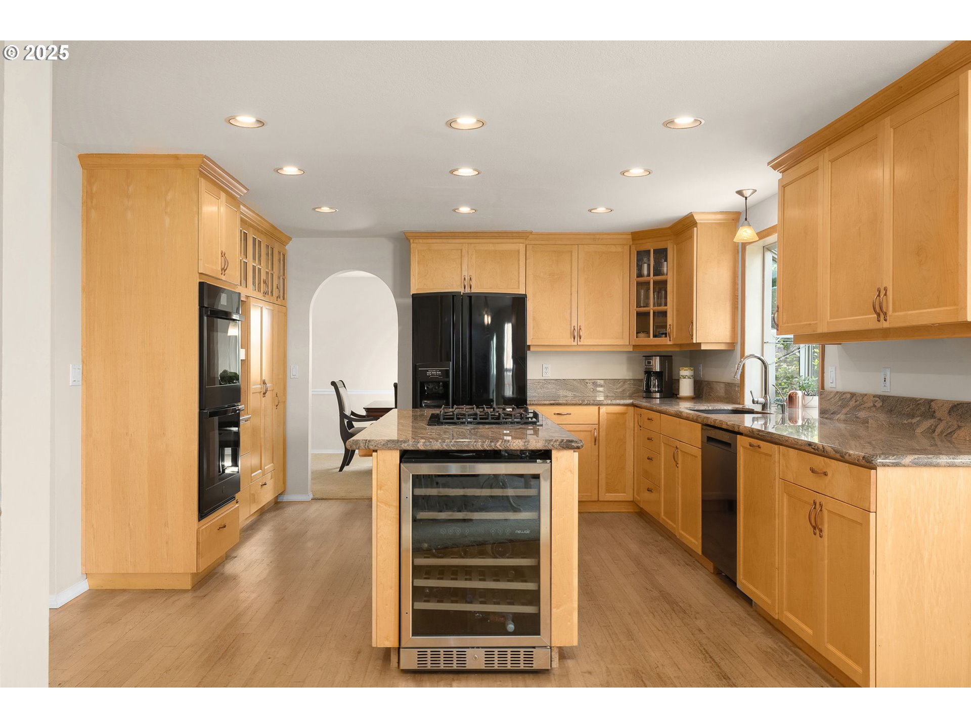 5105 SW GREENWOOD CIR