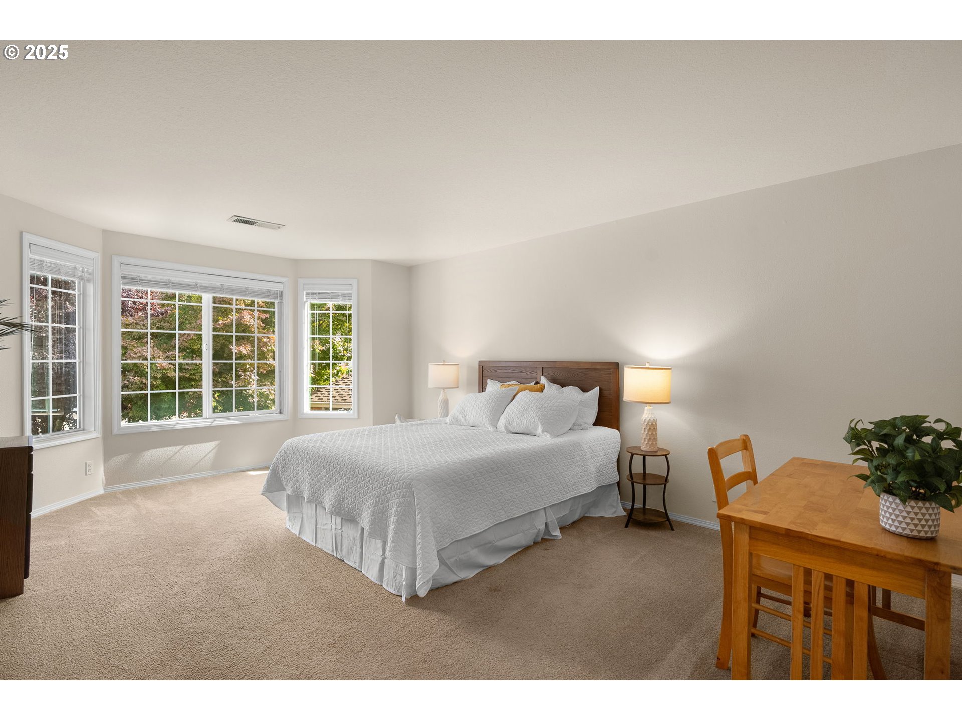 5105 SW GREENWOOD CIR