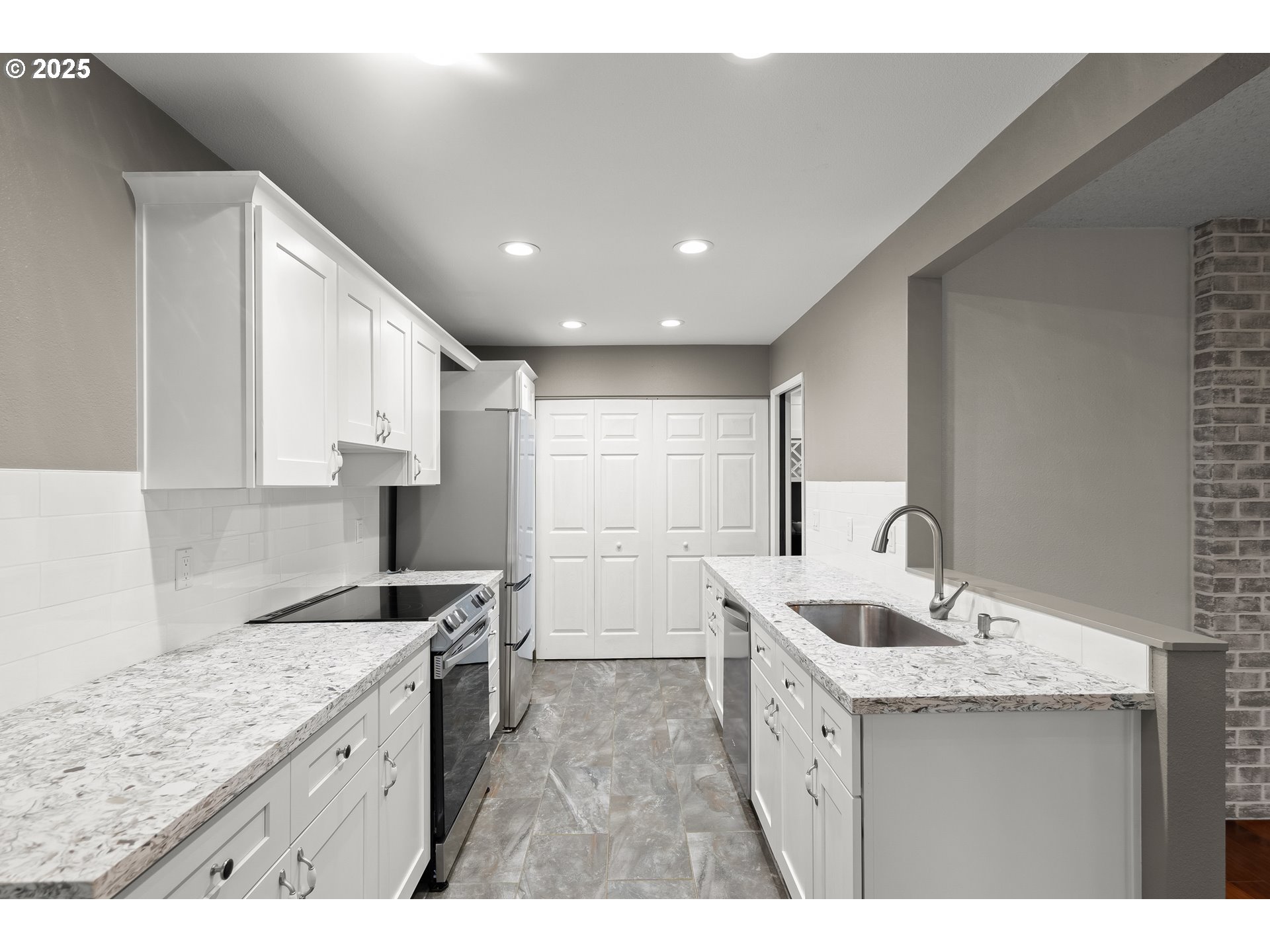 9505 SW BRENTWOOD PL