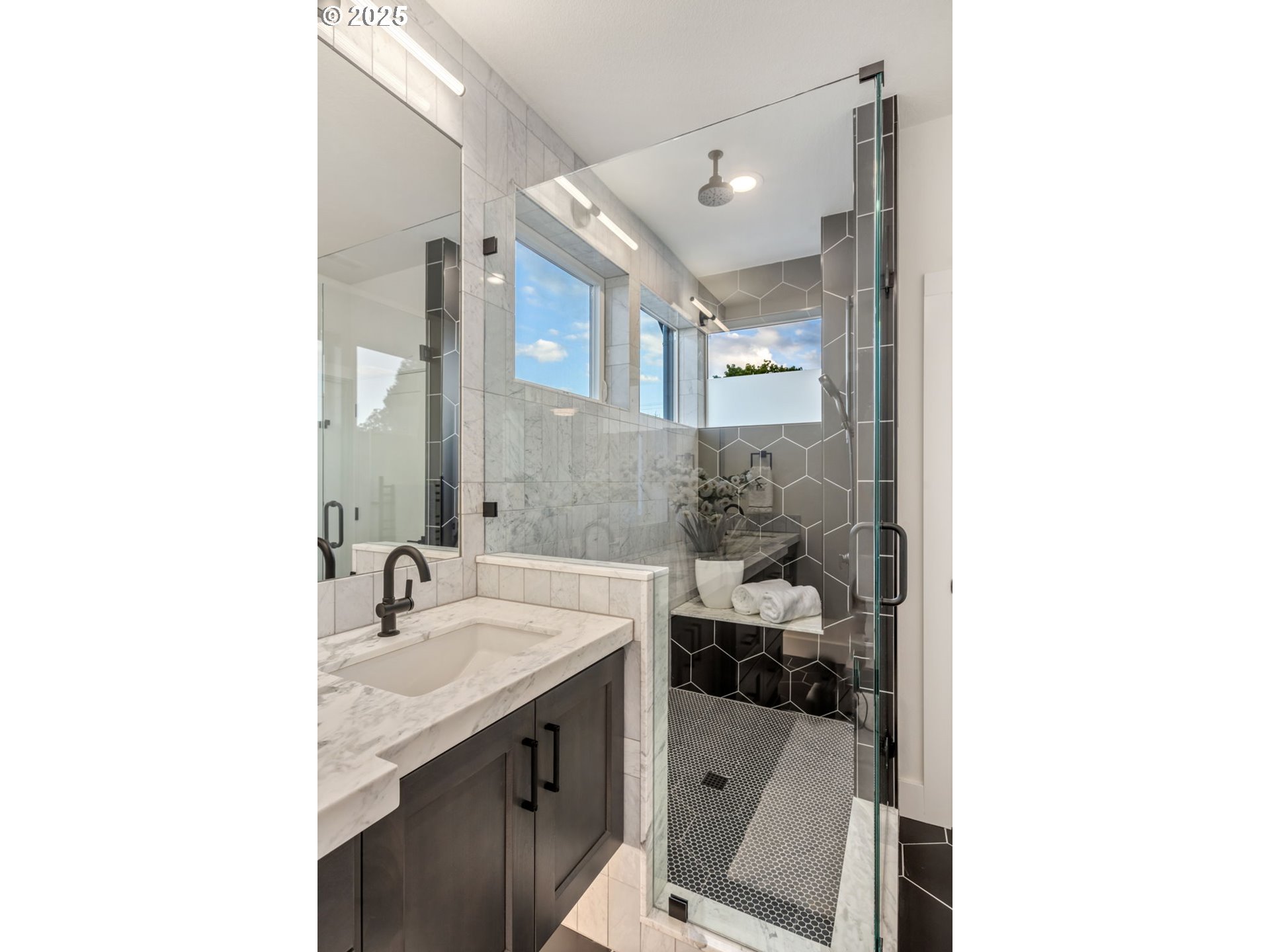 207 S NEBRASKA ST, Portland