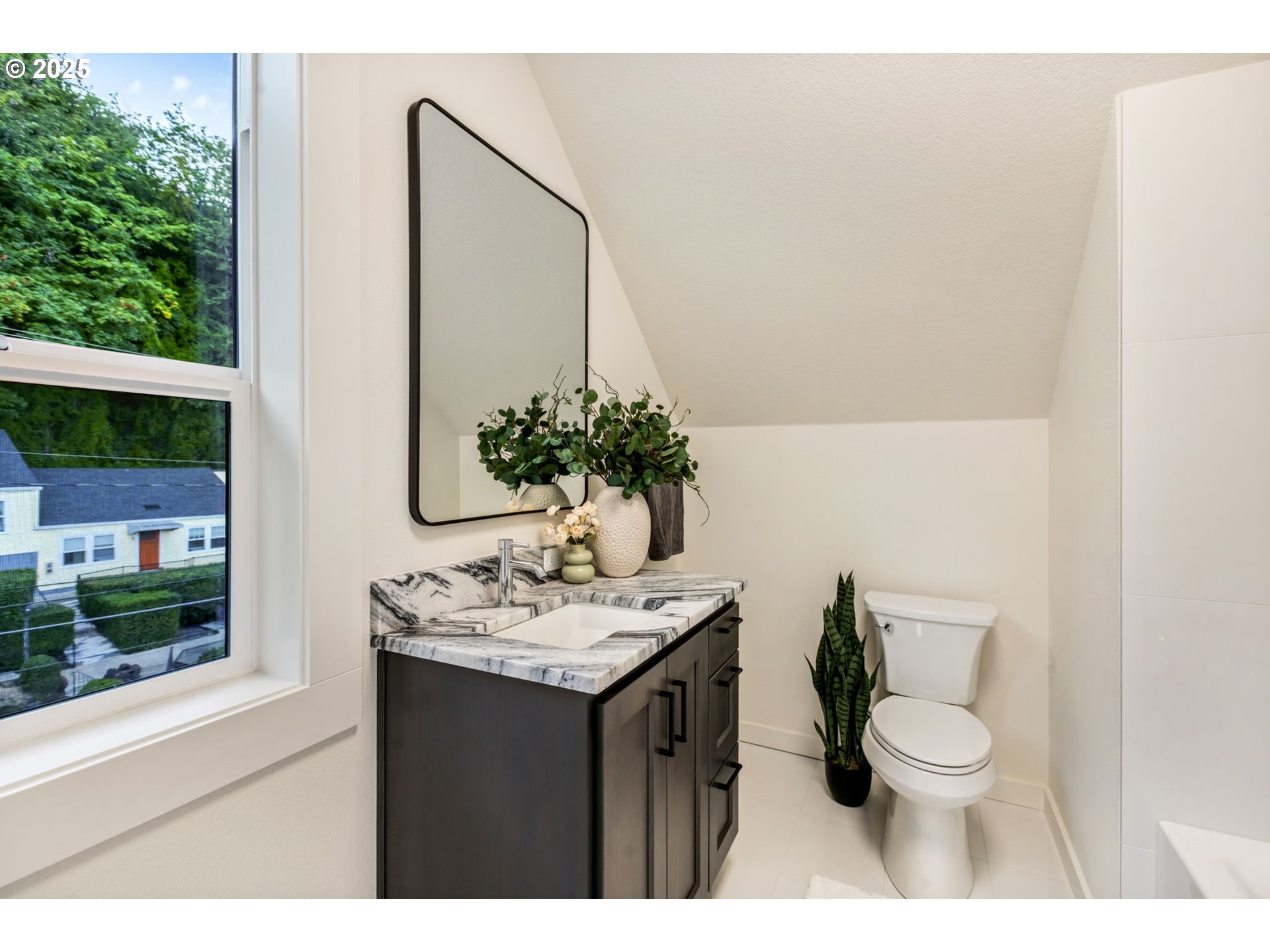 207 S NEBRASKA ST, Portland