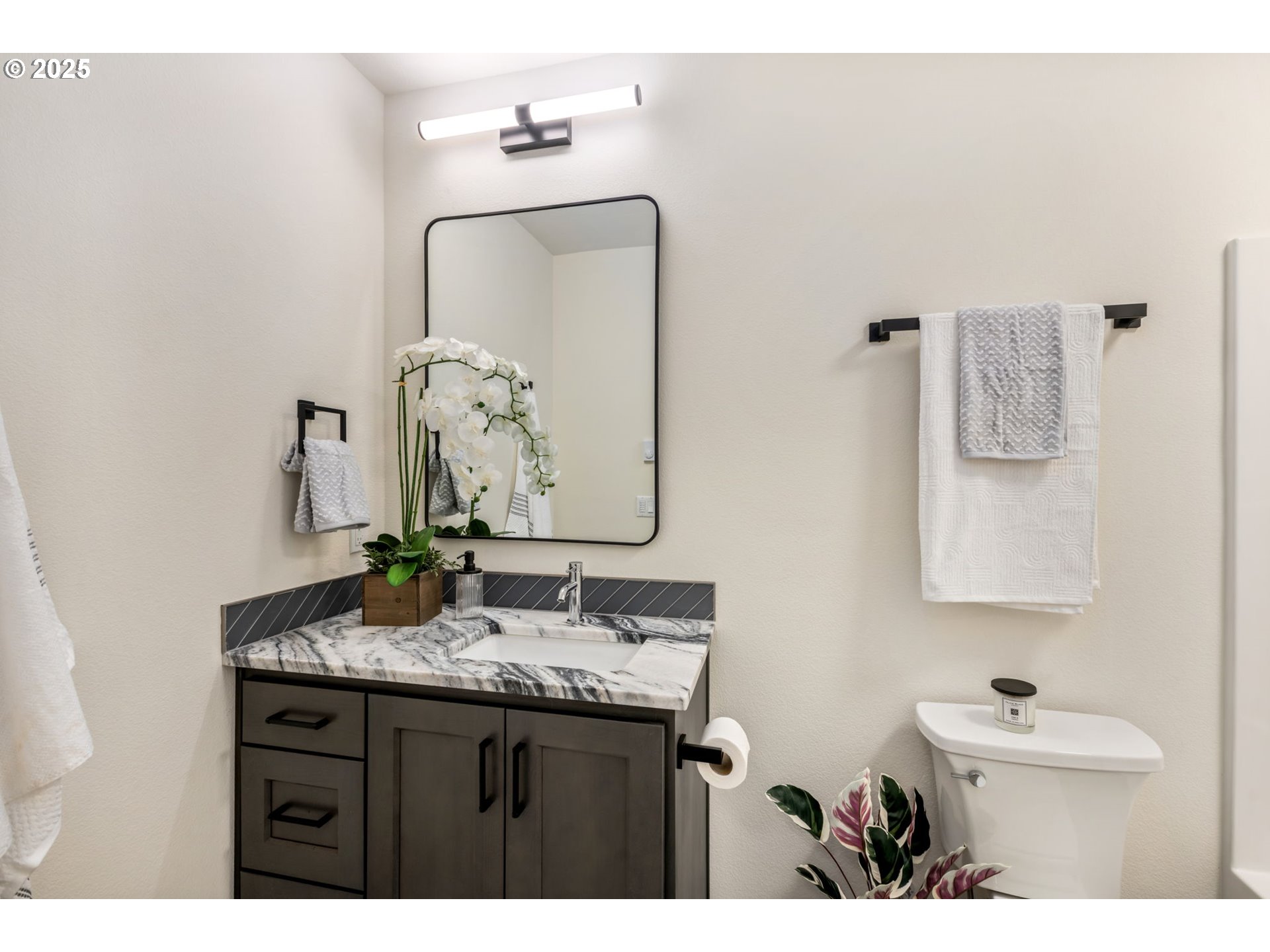 207 S NEBRASKA ST, Portland