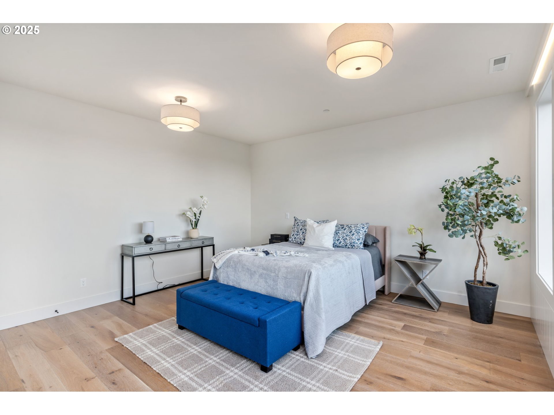 207 S NEBRASKA ST, Portland